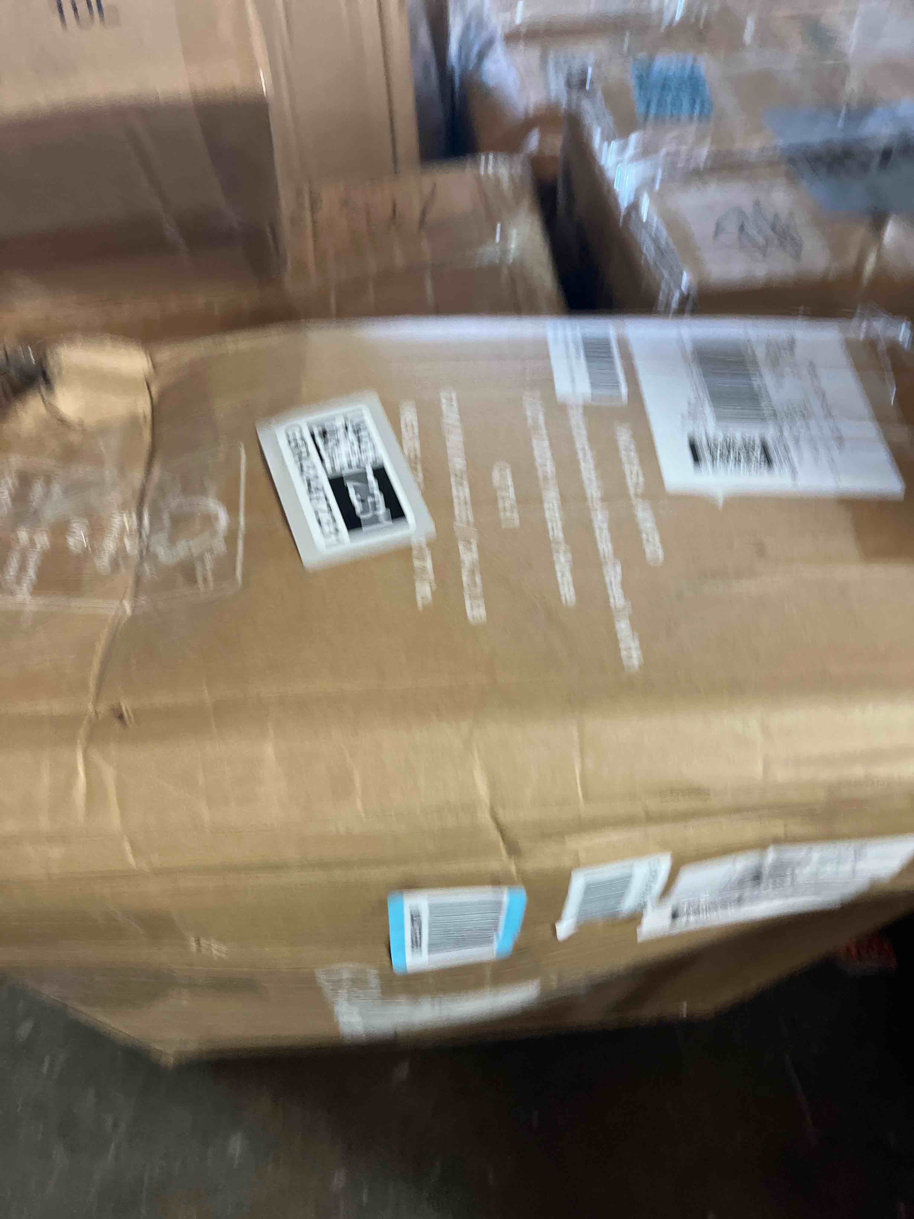 https://s3.amazonaws.com/lotting-images-prod/phillipi/GRA3487231_1757523129226.jpeg