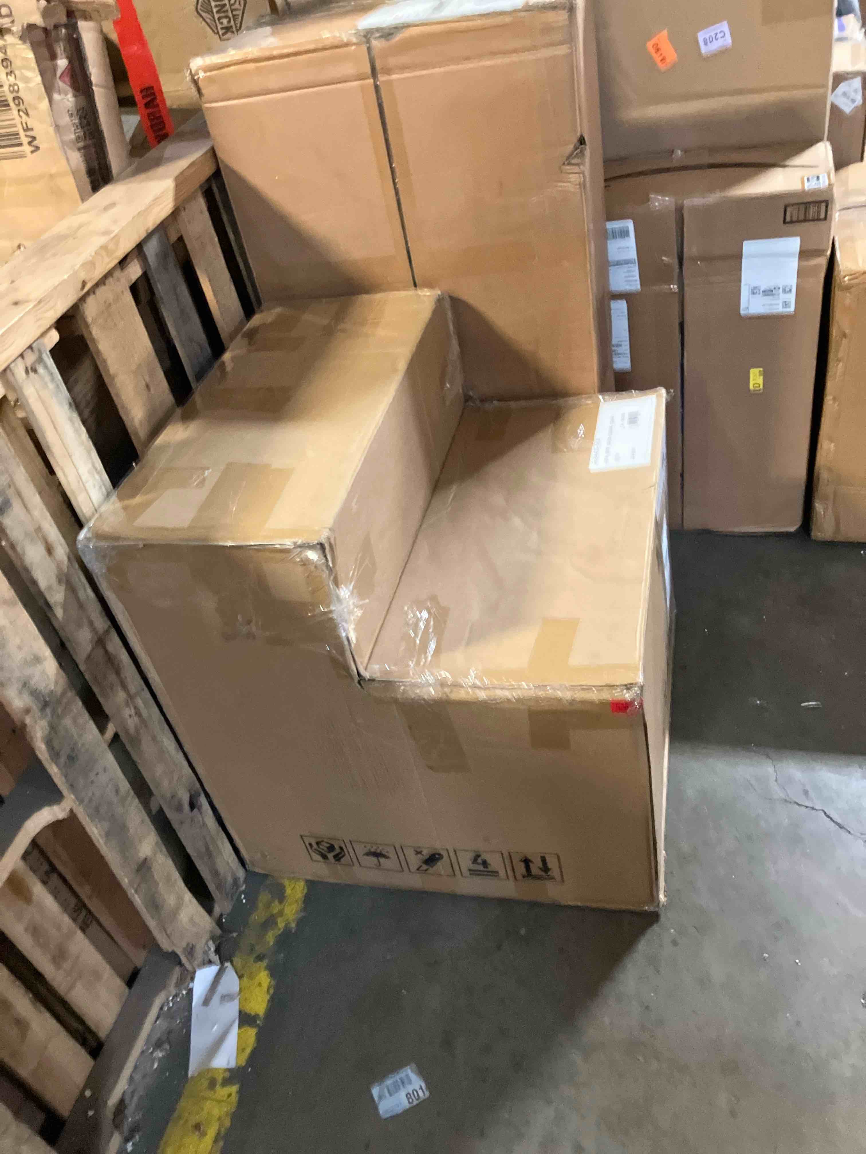 https://s3.amazonaws.com/lotting-images-prod/phillipi/GRA3487501_1758119945120.jpeg