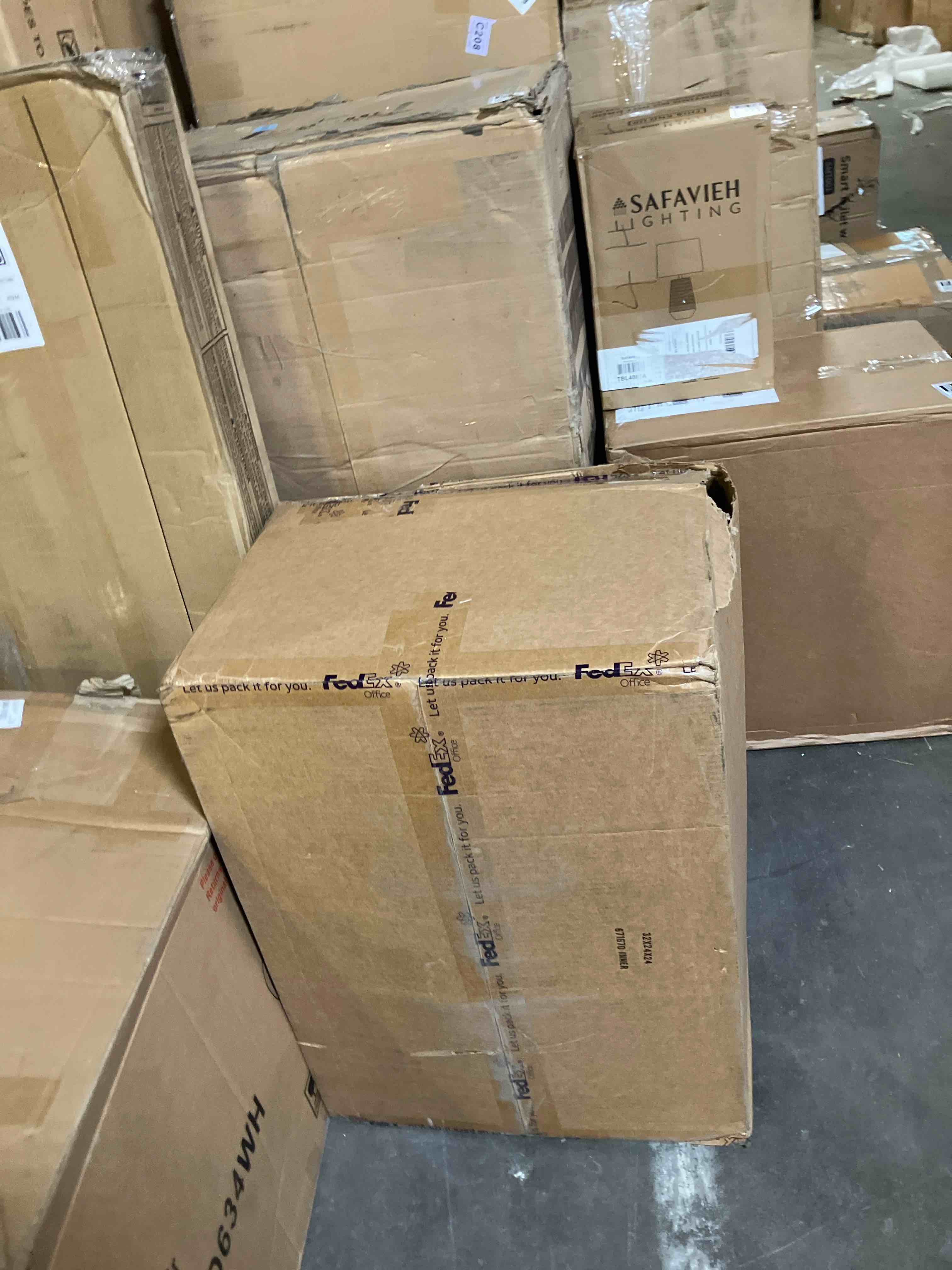 https://s3.amazonaws.com/lotting-images-prod/phillipi/GRA3487560_1758130038893.jpeg