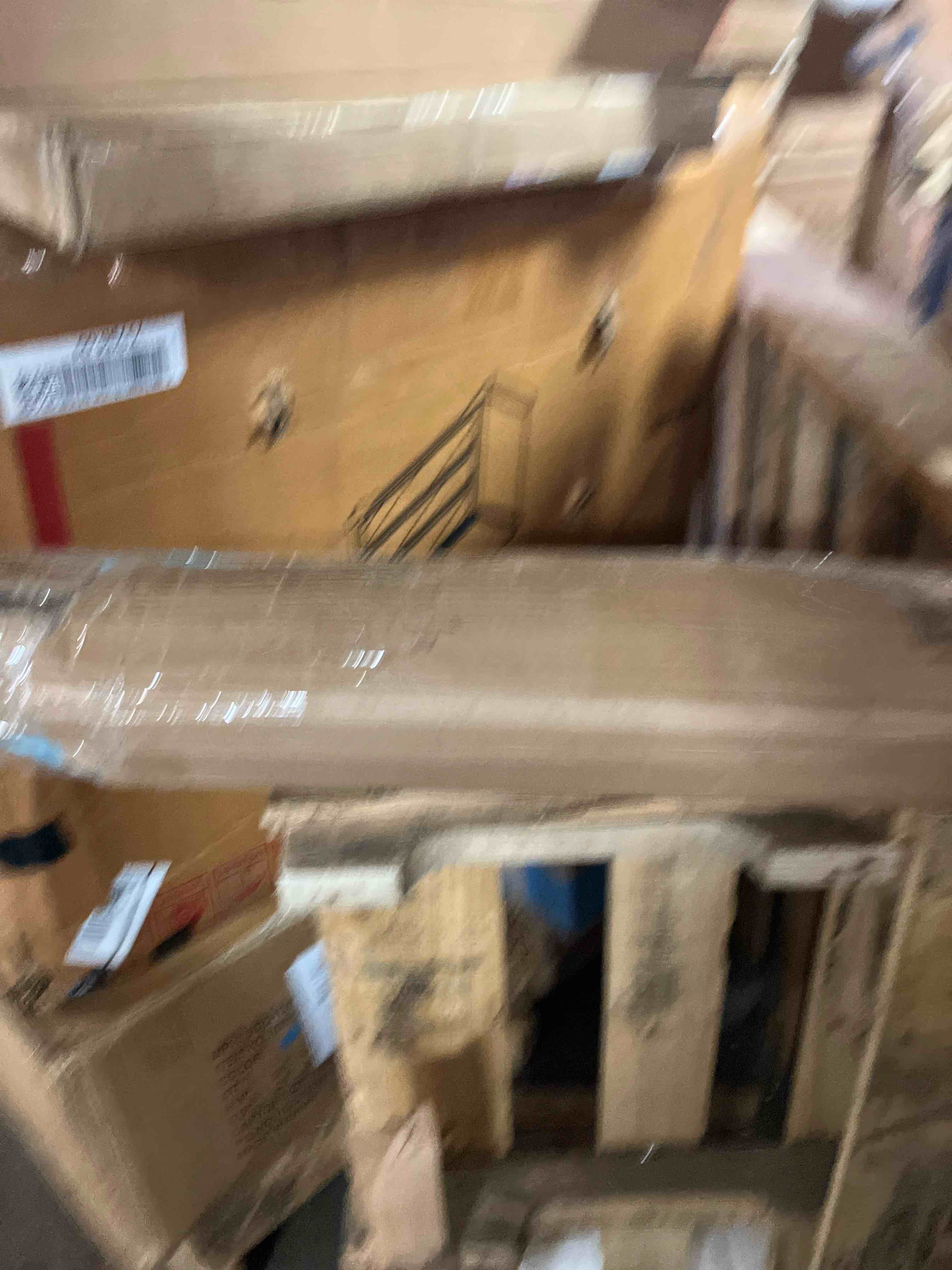 https://s3.amazonaws.com/lotting-images-prod/phillipi/GRA3487605_1758142837050.jpeg