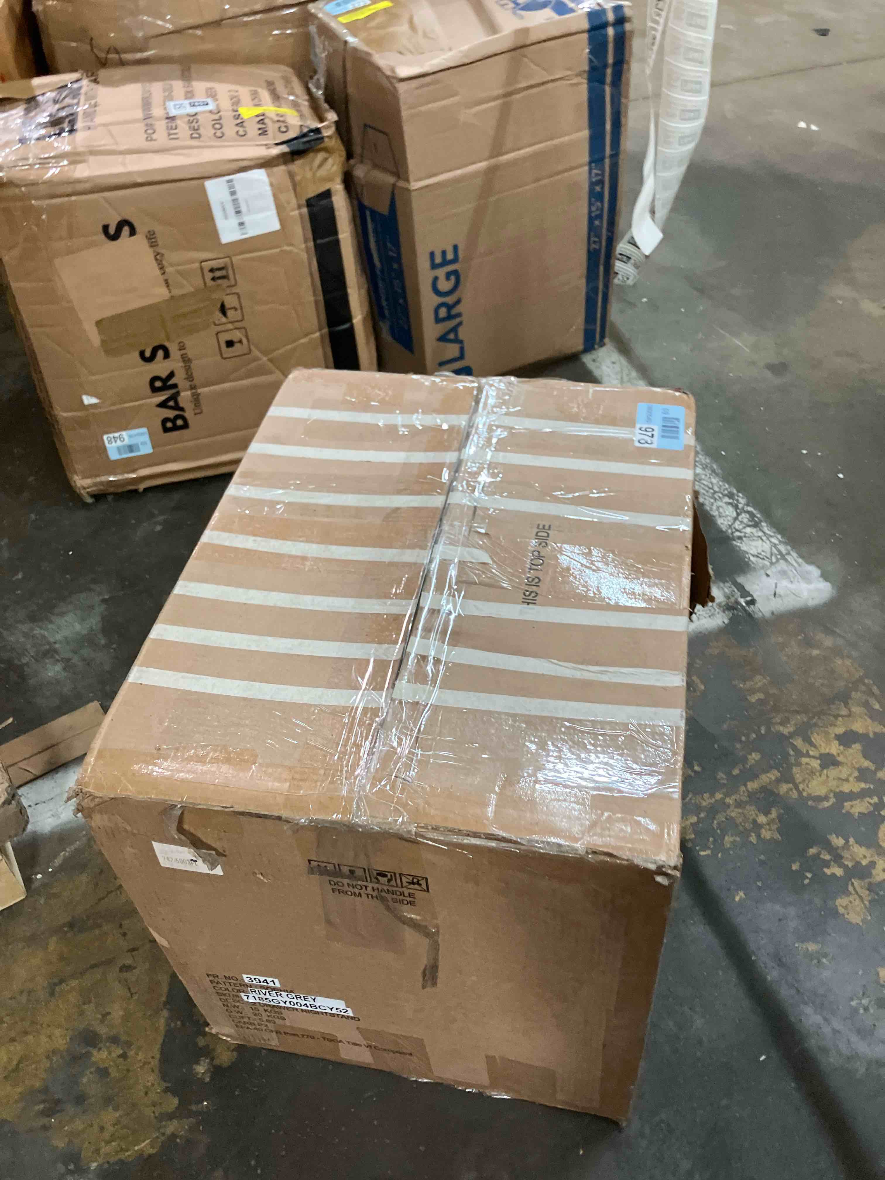 https://s3.amazonaws.com/lotting-images-prod/phillipi/GRA3487855_1758723244189.jpeg