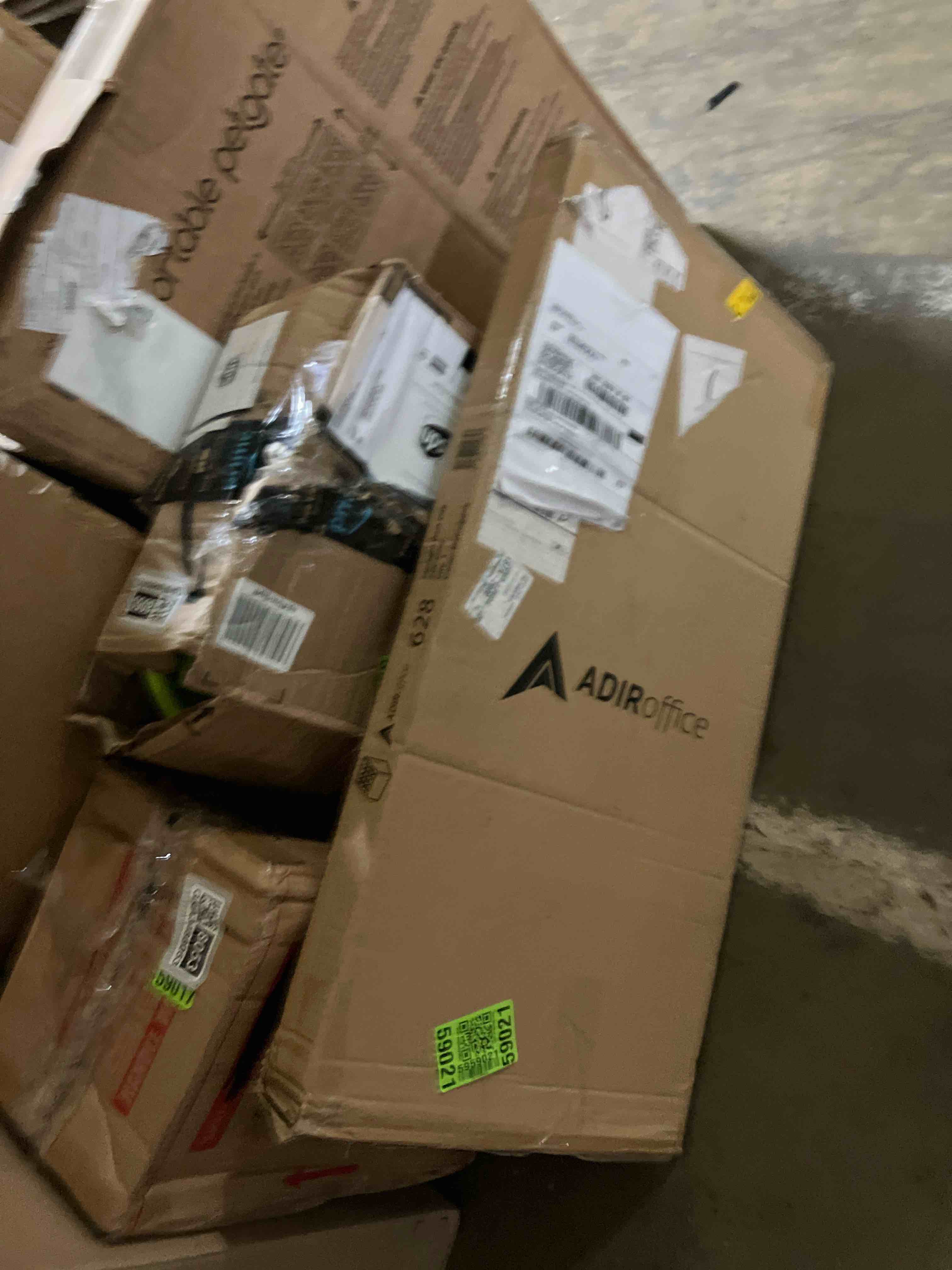 https://s3.amazonaws.com/lotting-images-prod/phillipi/GRA3488056_1759245543601.jpeg