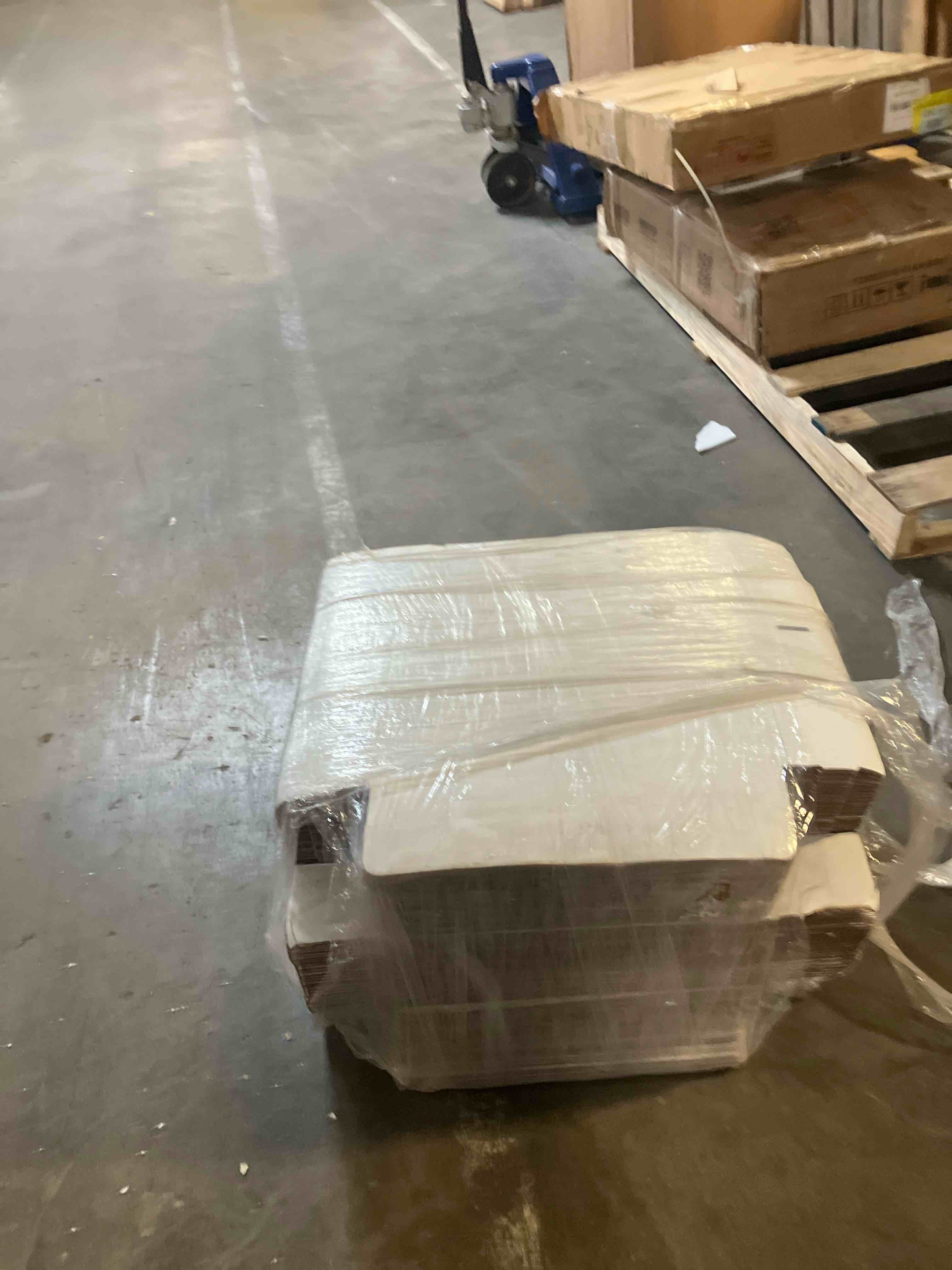 https://s3.amazonaws.com/lotting-images-prod/phillipi/GRA3488924_1760624147432.jpeg