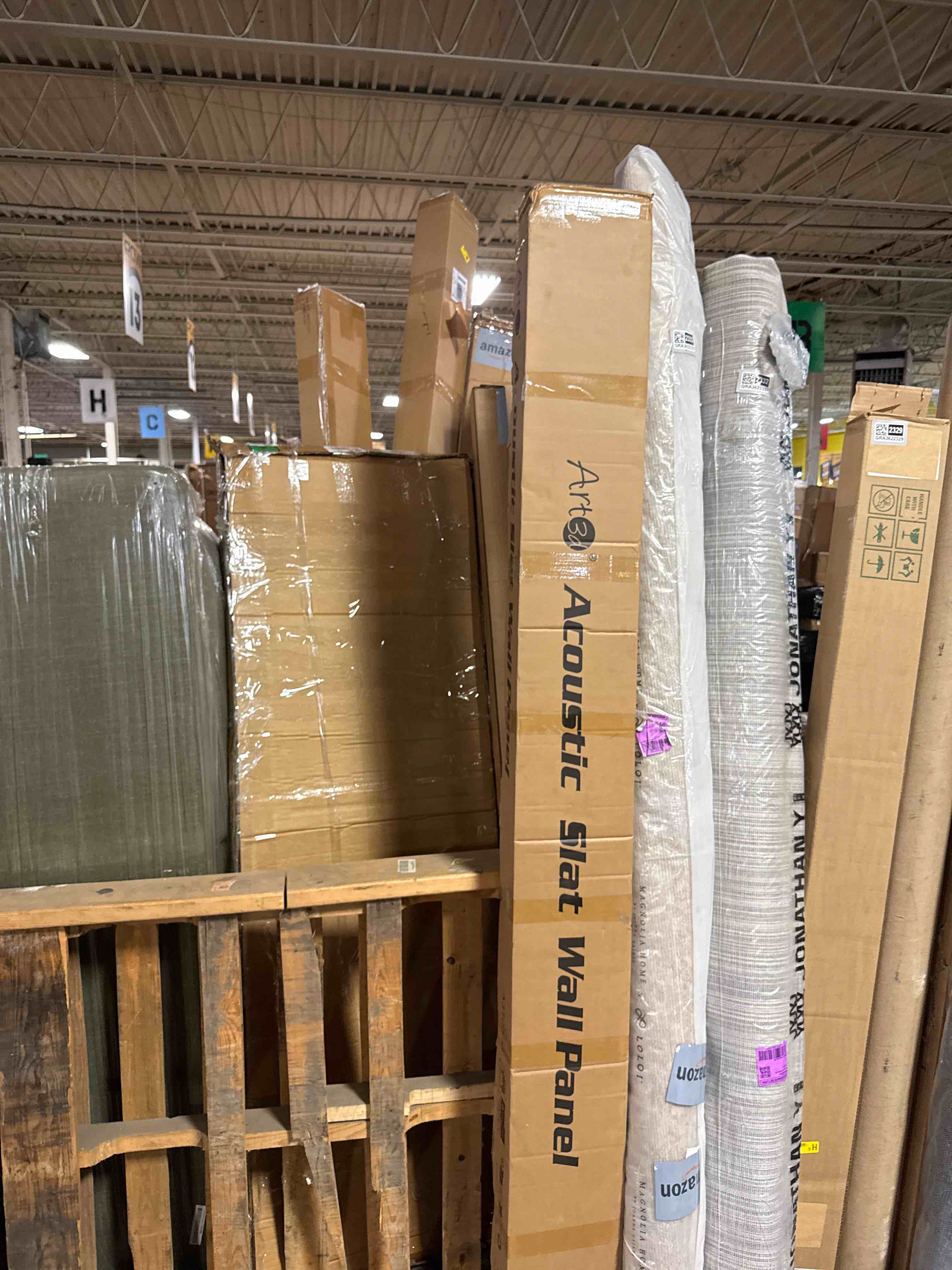 Condition photo showing New/Like New for art3d 6-piece wood slat acoustic panels for stylish decor and noise reduction, 3d textured panel for ceiling and wall, oak 6pcs - 94.5 * 7.9 inch oak 6
