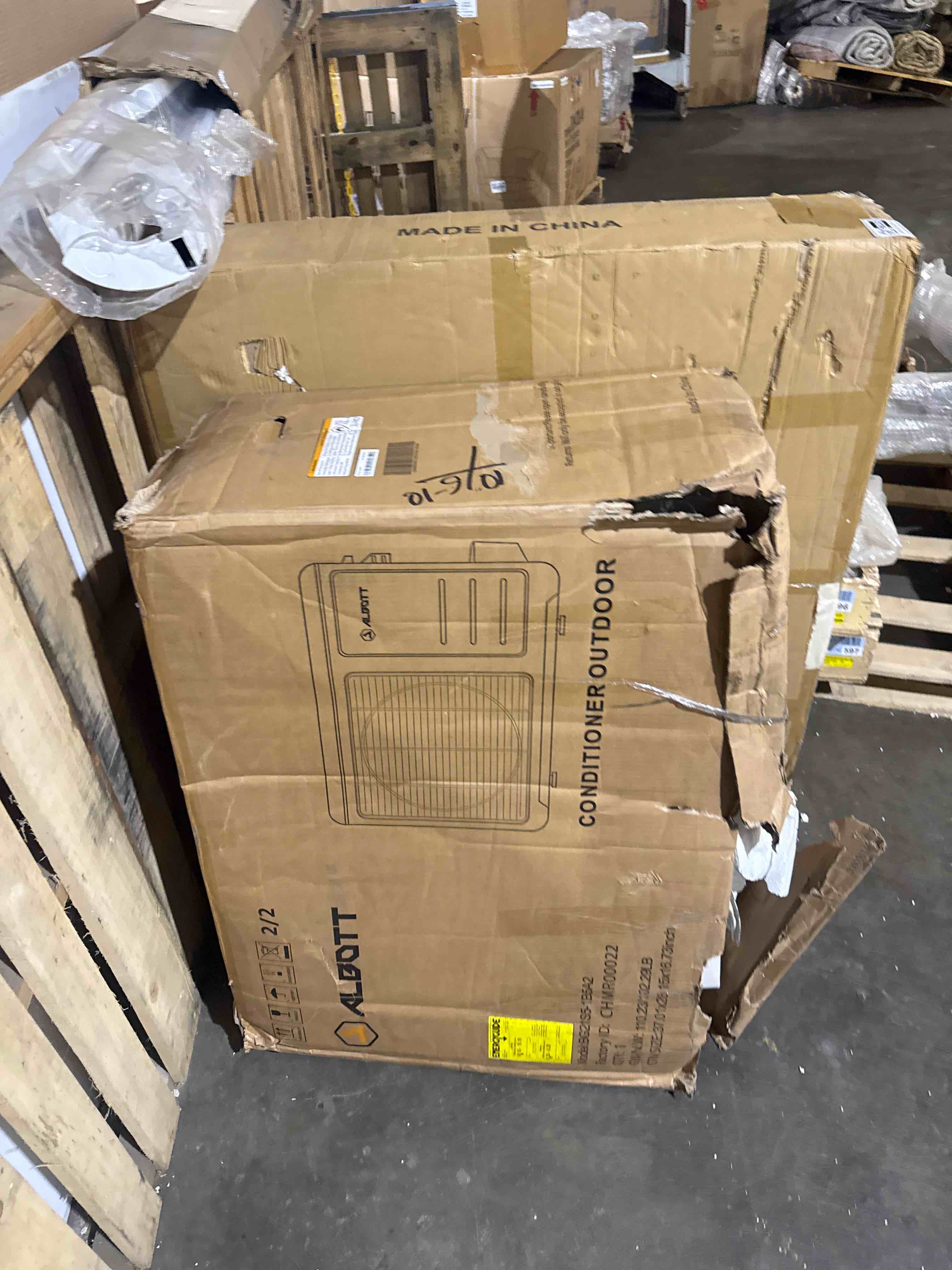 Condition photo showing As Is for albott mini split air conditioner heat pump, 18000 btu 21 seer2 208v-230v, energy star, remote control for rooms up to 1250 sq.ft, wall ac unit with 14.8ft installation kit, white (bottom half of ac only)