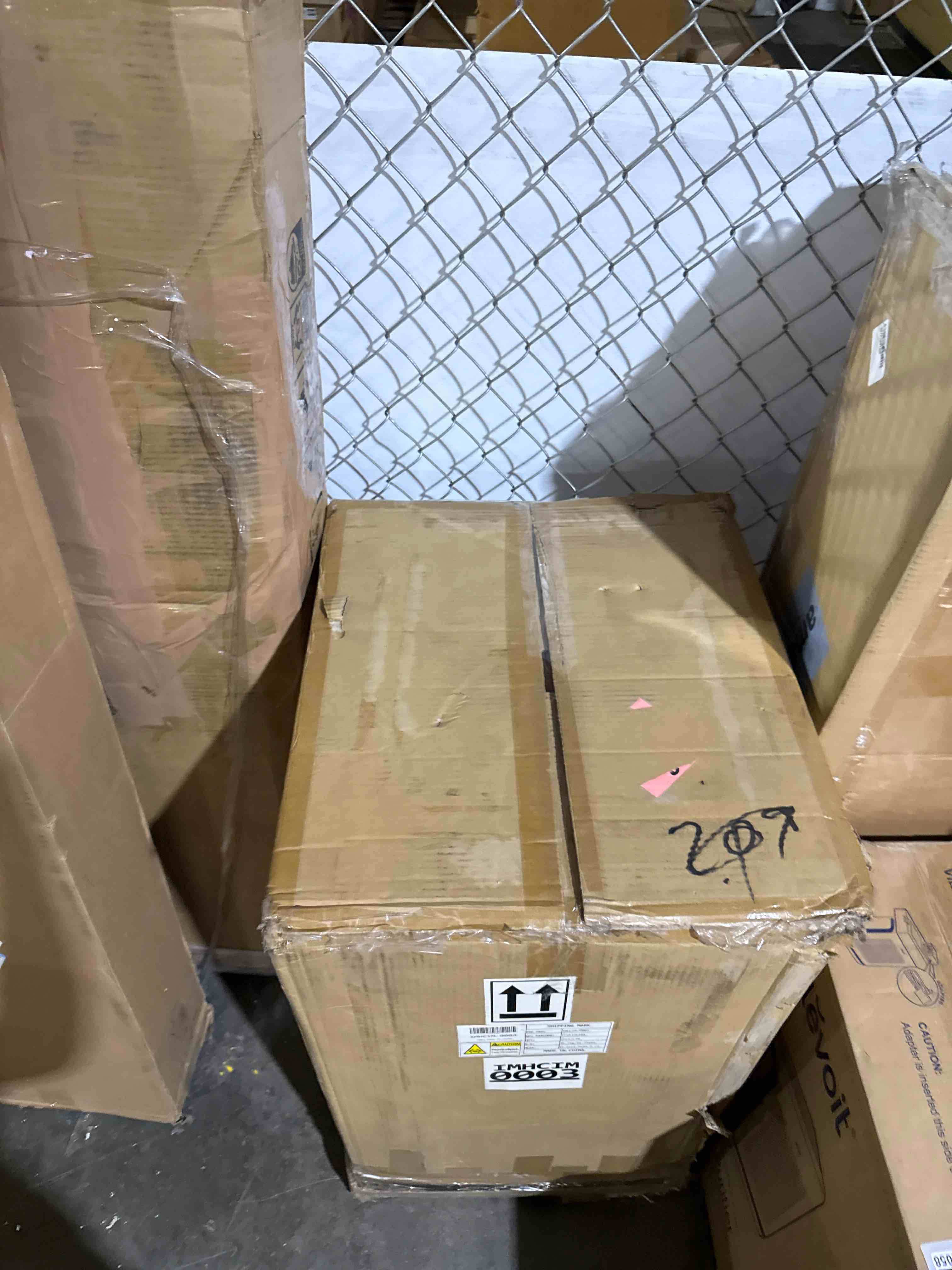 Condition photo showing New/Like New for cowsar 33-lb ice storage 100-lb ice per day freestanding or undercounter