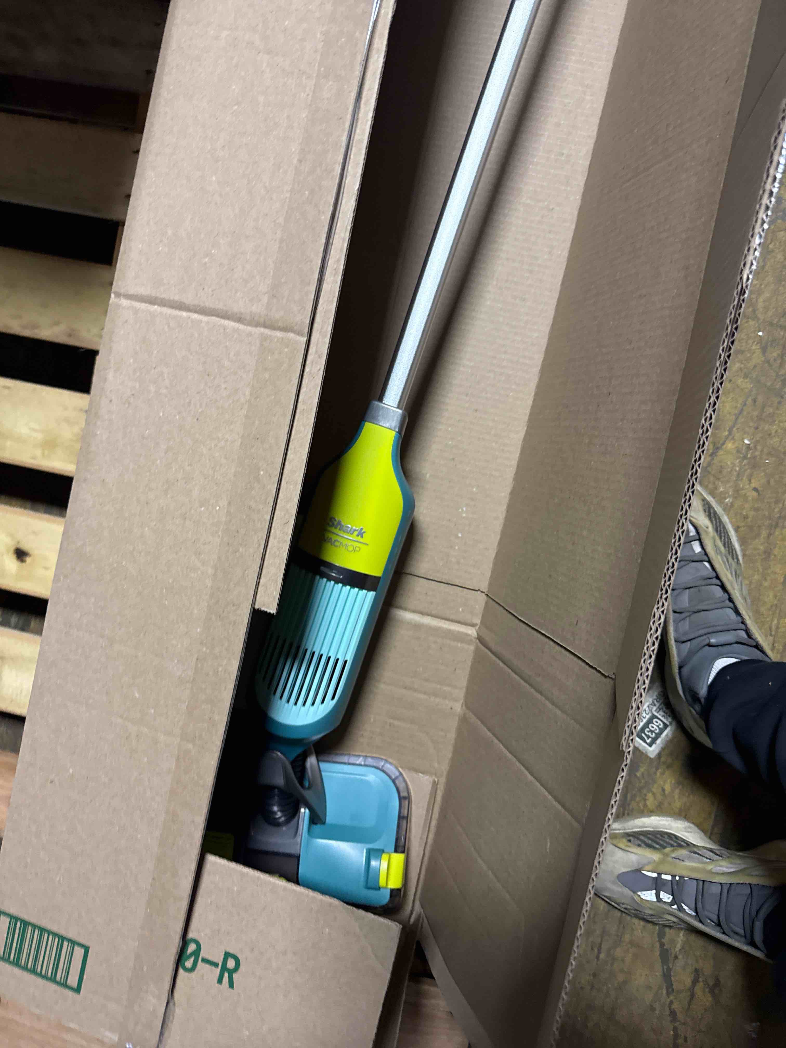 Condition photo showing Good Condition for shark vacmop reveal cordless hard floor cleaner, vacuum & spray mop, powerful suction, lightweight, illumination light, 4 disposable pads, 12oz pet multi-surface cleaning solution, green, vm401