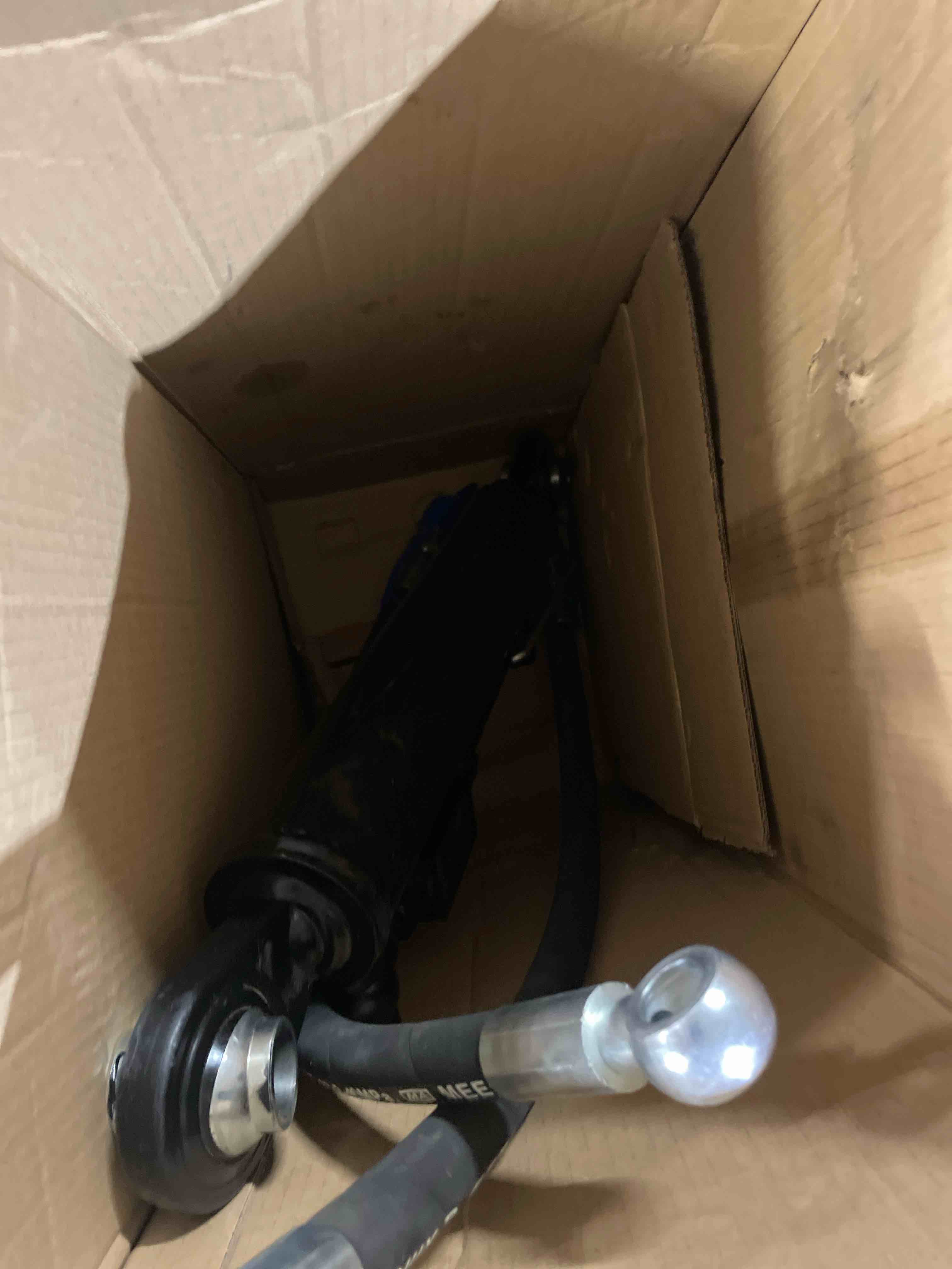 Condition photo showing As Is for vevor hydraulic top link cat.1-1 (11 in, 20-7/8~31-7/8 in), hydraulic cylinder with 2 hoses & g3/8" check valve (used)