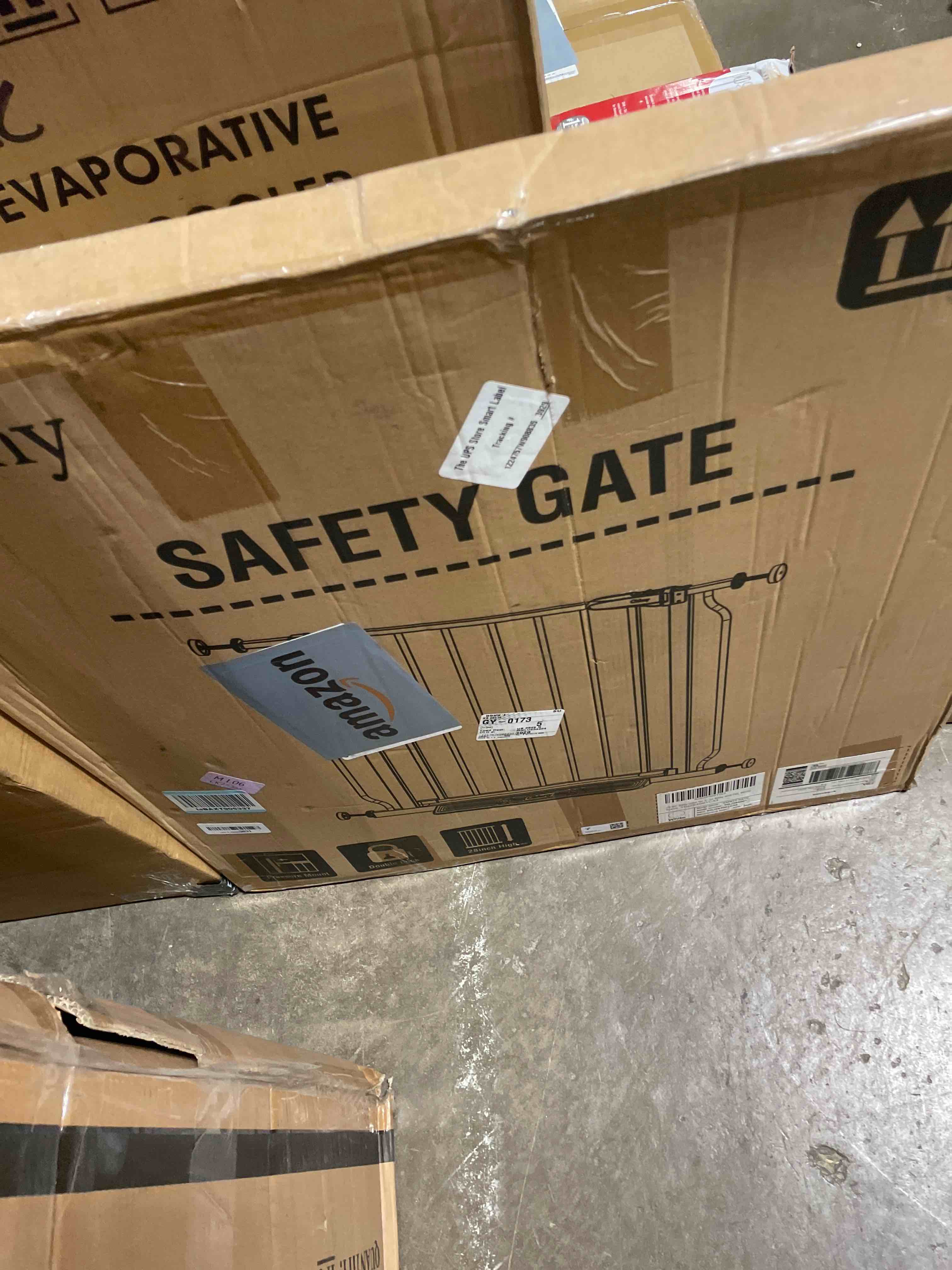Condition photo showing New/Like New for baby gate no drilling, 29"-40" dog gate indoor for stairs & doorways | auto close, pressure mounted adjustable pet gate indoor, easy walk through child gate for baby & pet stroller friendly, white