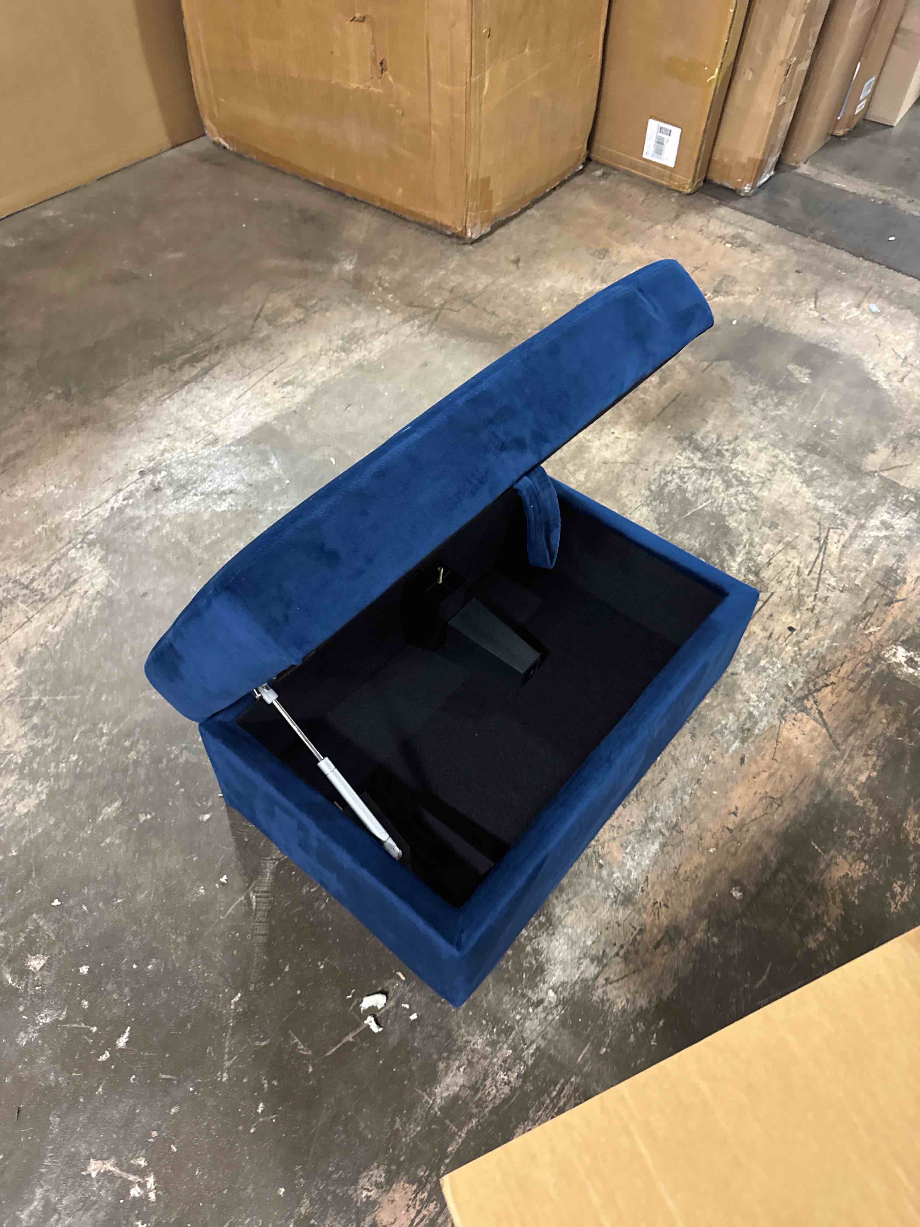 Condition photo showing New/Like New for belffin rectangular velvet ottoman with storage, tufted design, blue( similar see pics)