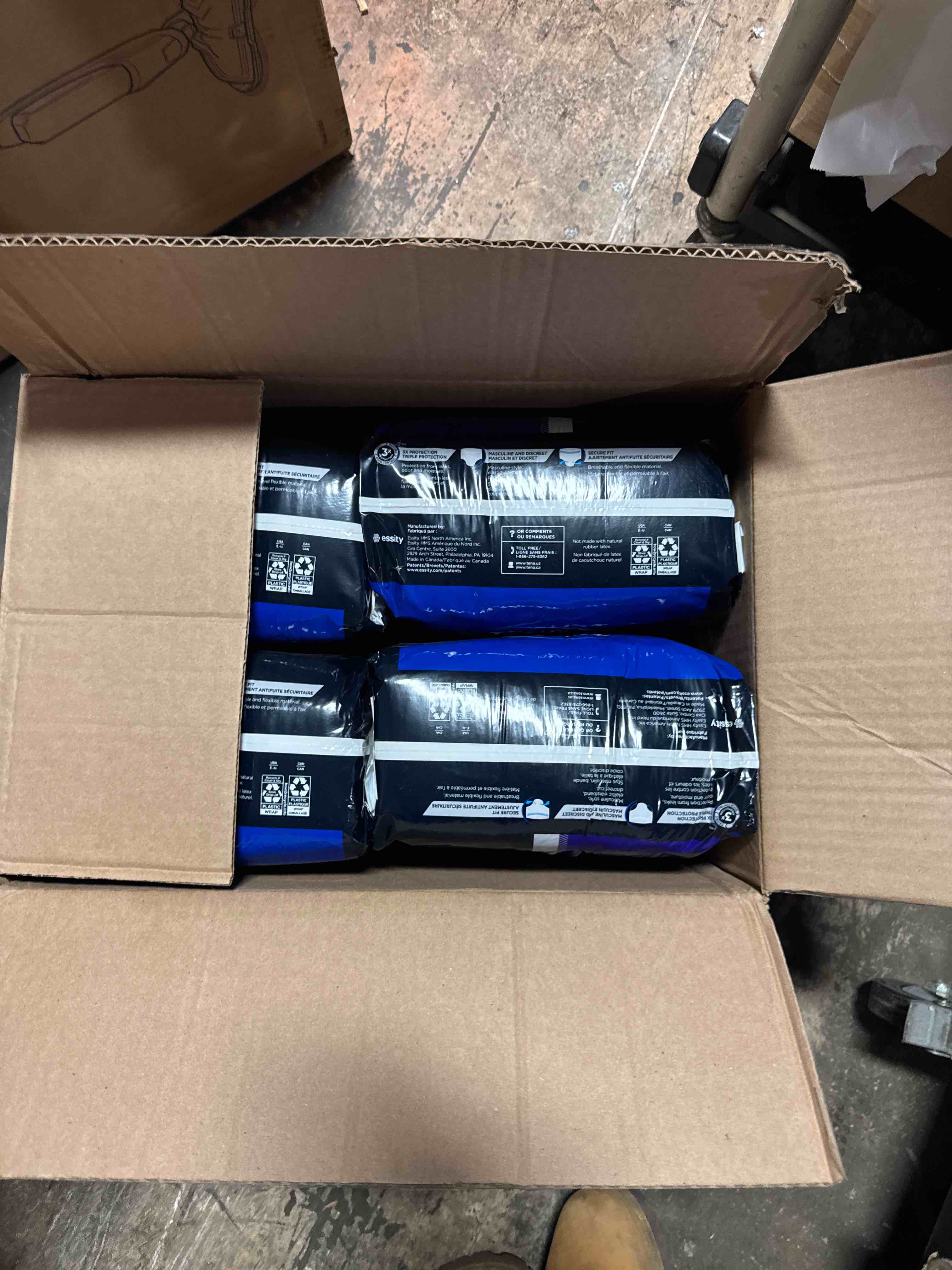 Condition photo showing New/Like New for tena men overnight extra coverage incontinence underwear, adult diapers, small/medium (waist sizes 34in-50in), 56 count (4 packs of 14) small/medium 56