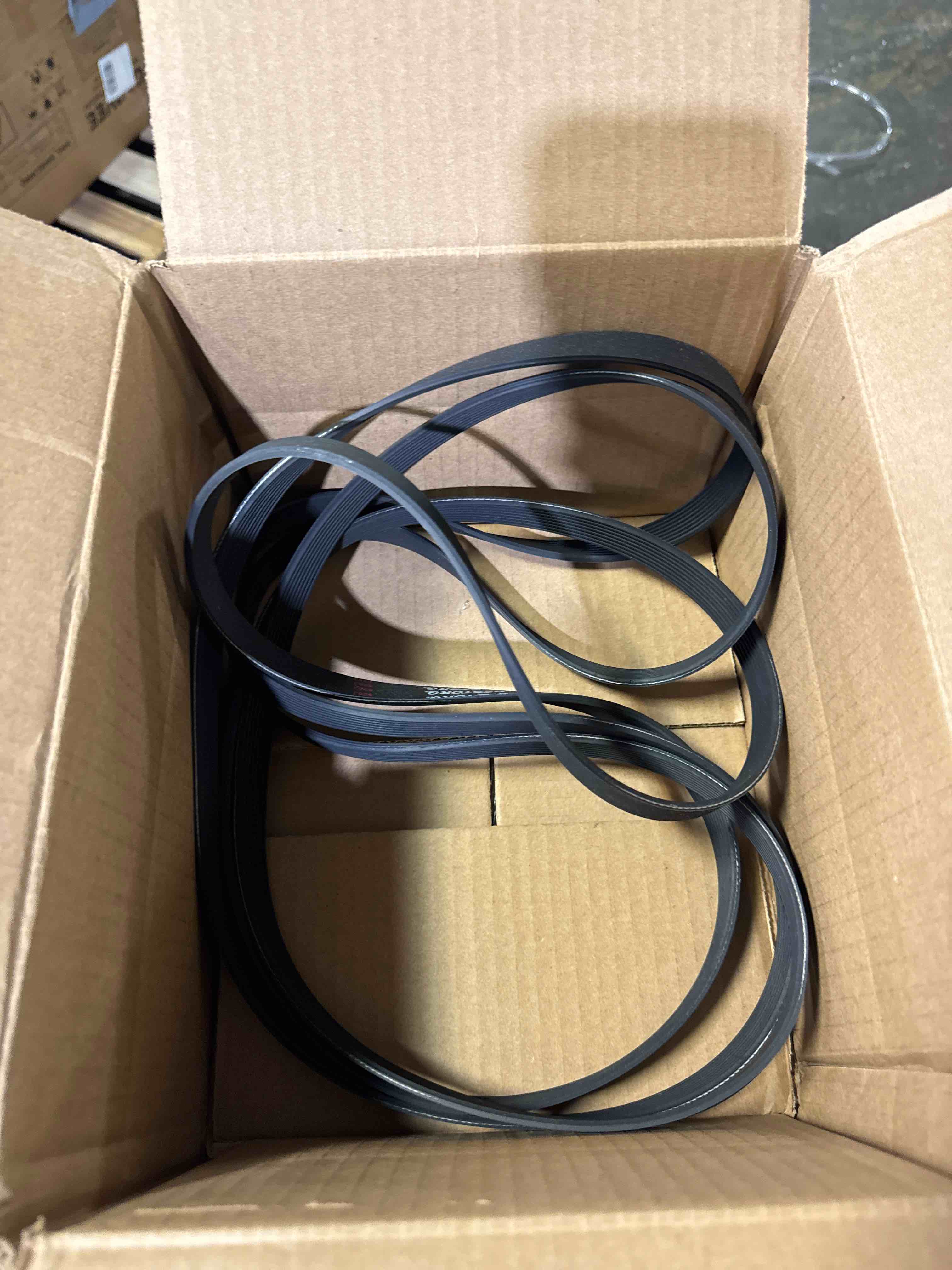 Condition photo showing As Is for ecsing 1pc tumble dryer cylinder drum belt 450j8 m411425p dryers rubber replacement belt compatible with huebsch and compatible with speed queen dryers