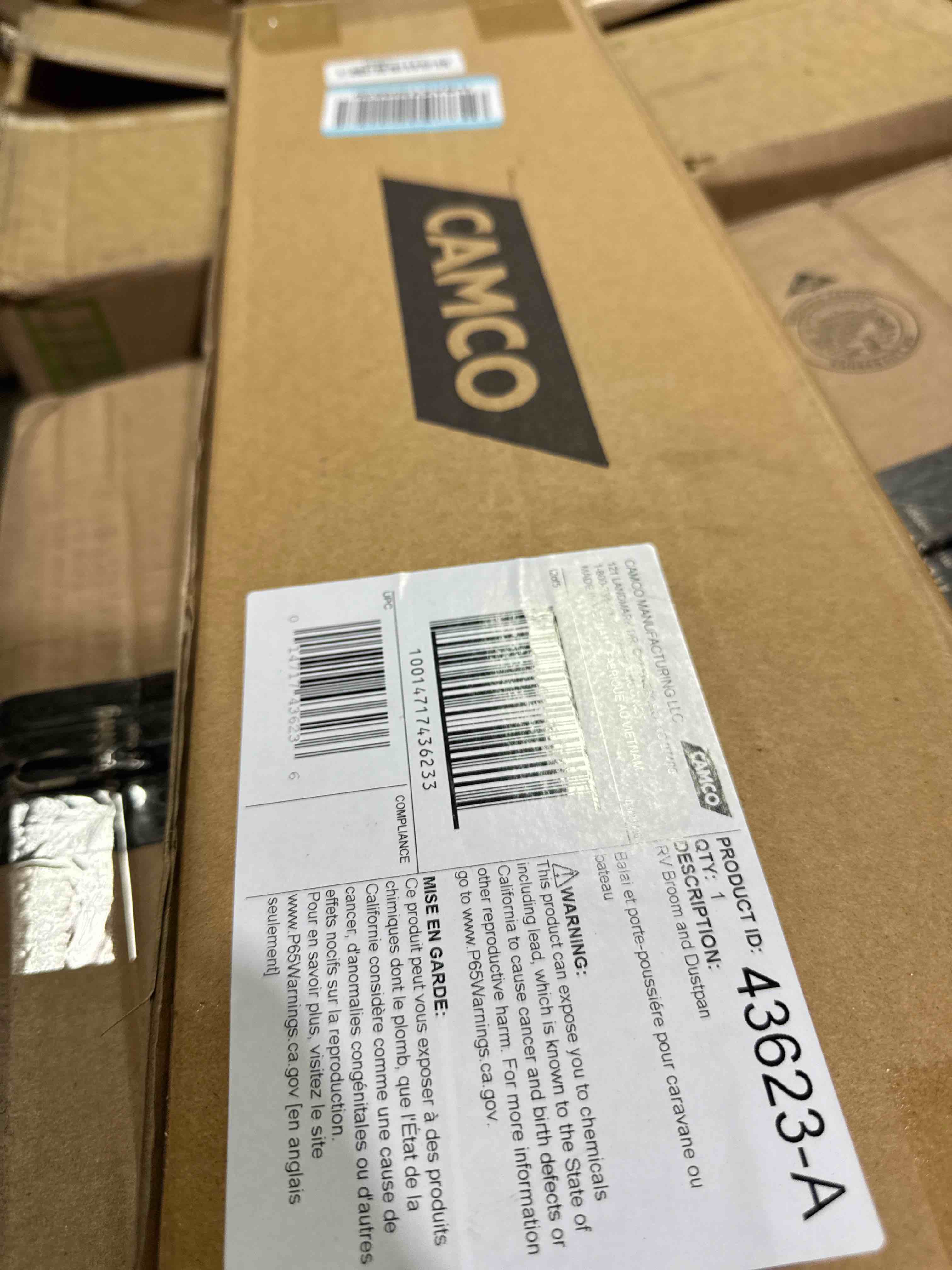 Condition photo showing New/Like New for camco rv adjustable full-size broom & dustpan set - compact storage & easy adjustment (43623)