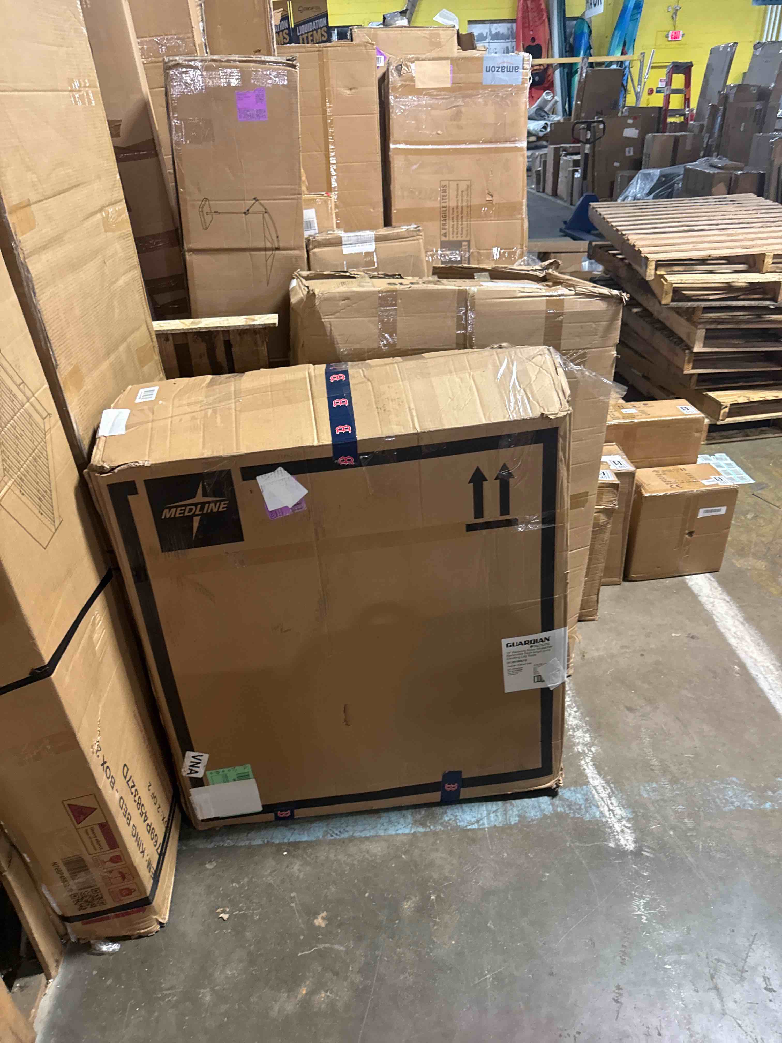 Condition photo showing New/Like New for medline reclining wheelchair with 18 wheels elevating leg rests supports up to 300 lbs black