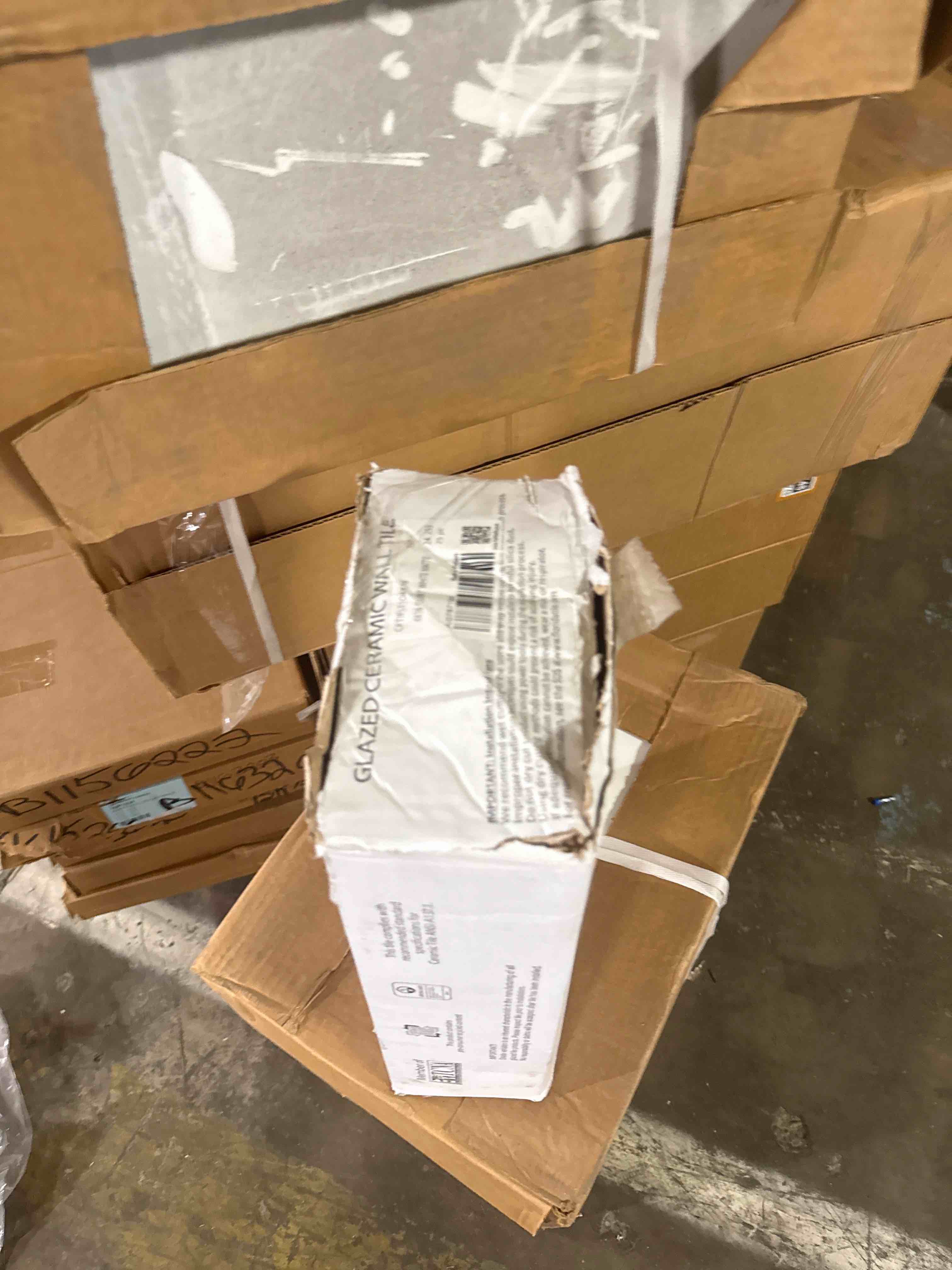 Condition photo showing New/Like New for florida tile fluent 4" x 16" ceramic tile - white matte - 4" x 16"