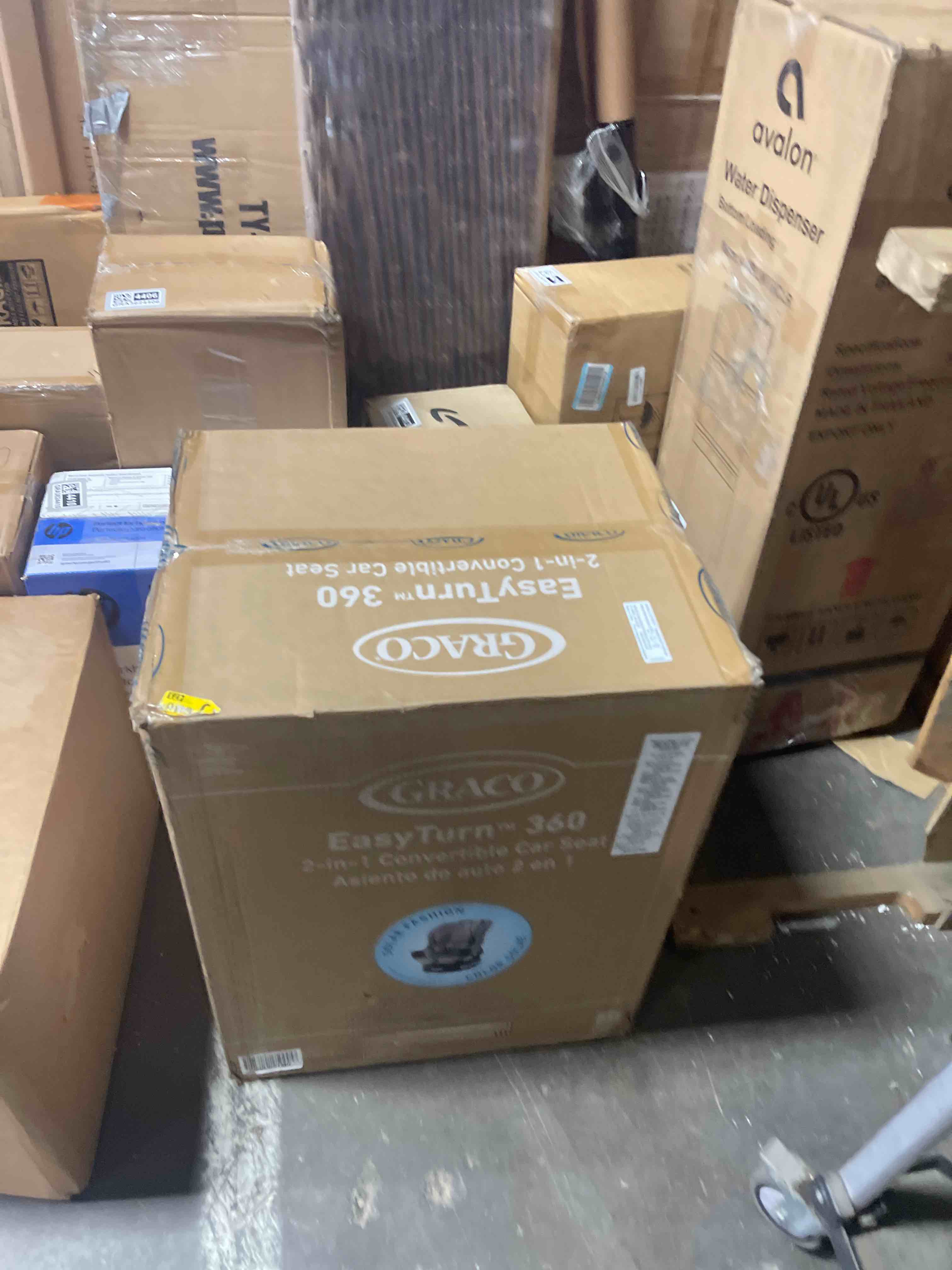 Condition photo showing New/Like New for graco easyturn 360 2-in-1 rotating convertible car seat, 360 degree rotating infant to toddler rotating car seat, 2 modes rear and forward facing, slim design, solae solae easyturn 360 2-in-1