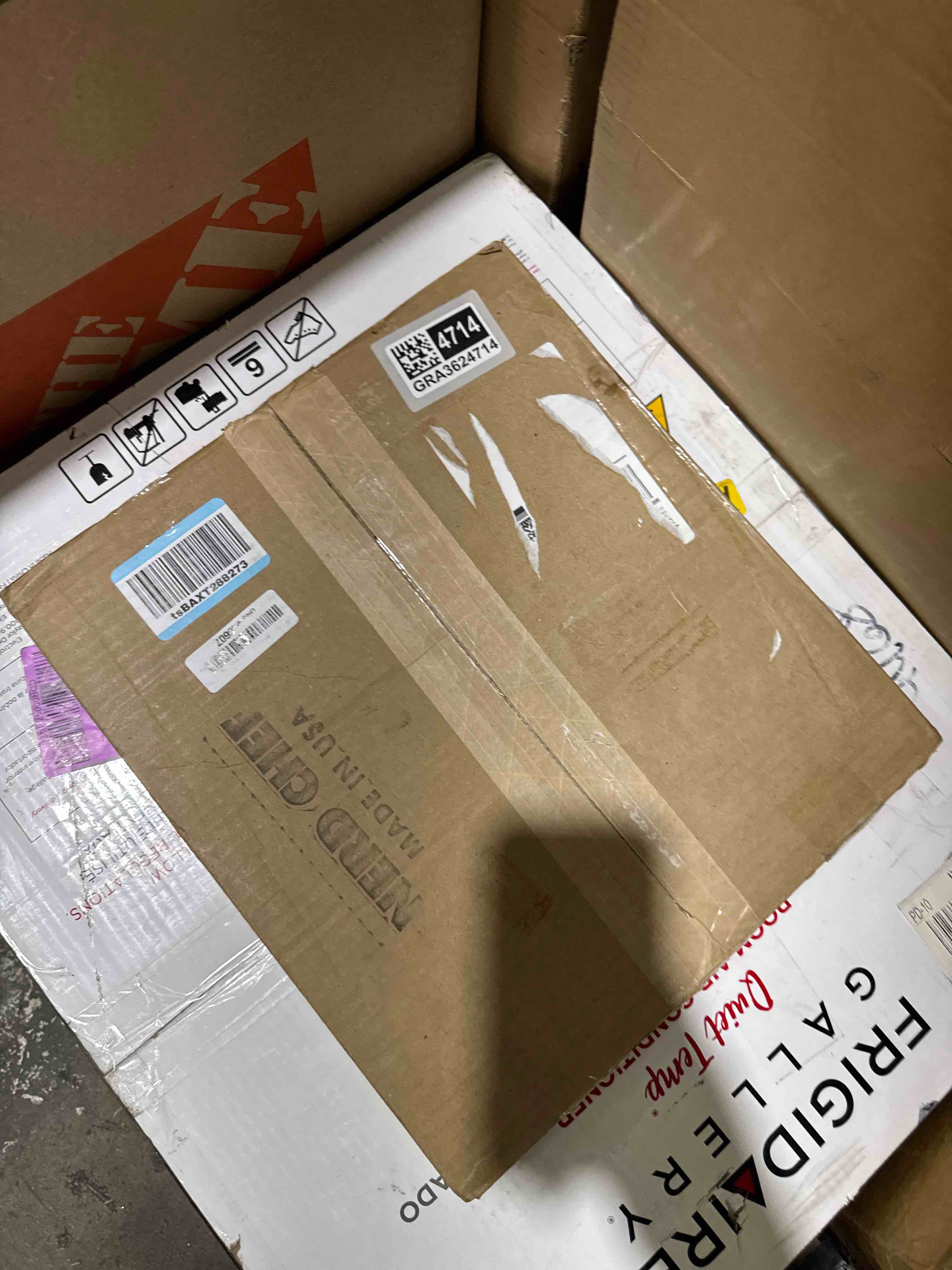 Condition photo showing New/Like New for nerdchef steel stone - high performance pizza baking | made in usa (14.5" x 16") - (.375" thick - pro)
