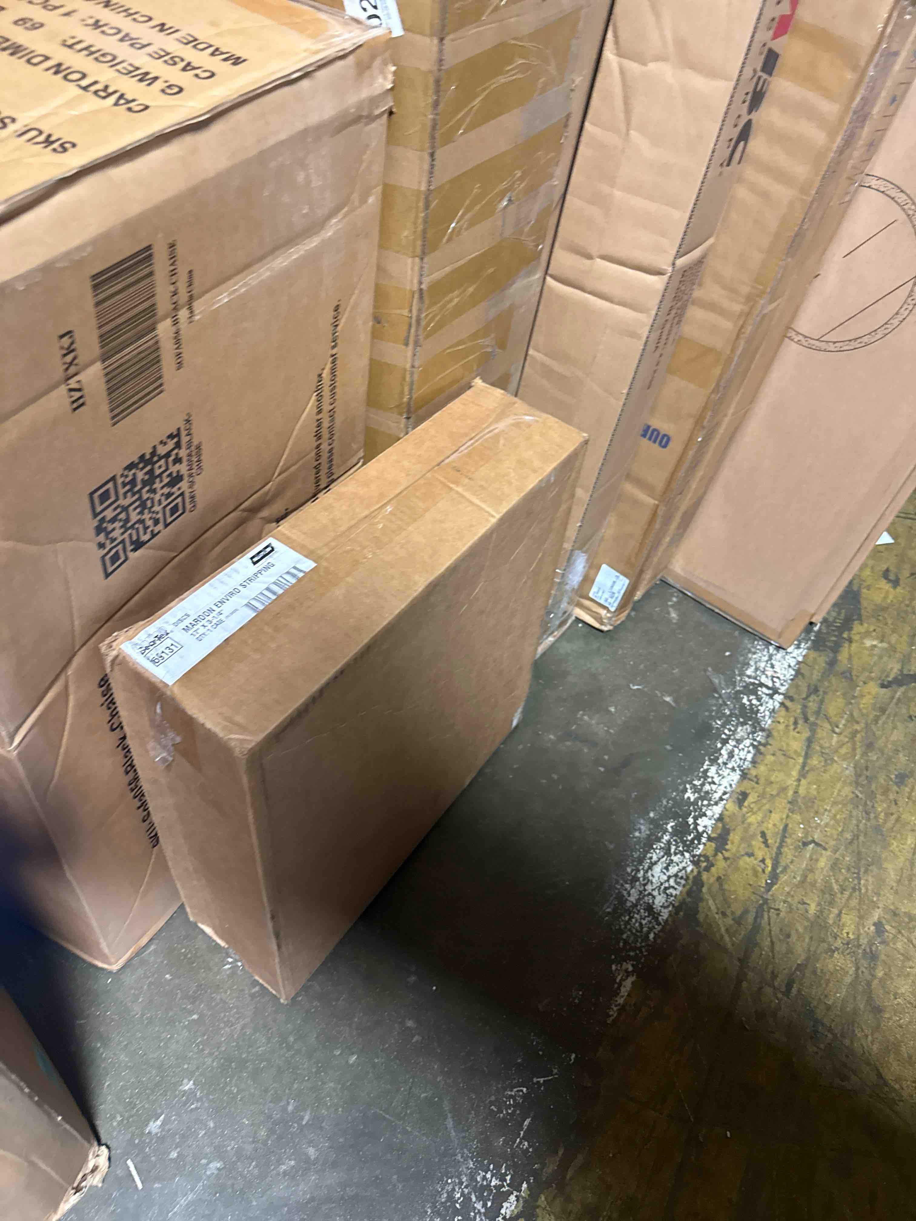 Condition photo showing New/Like New for floor stripping pad: coarse
