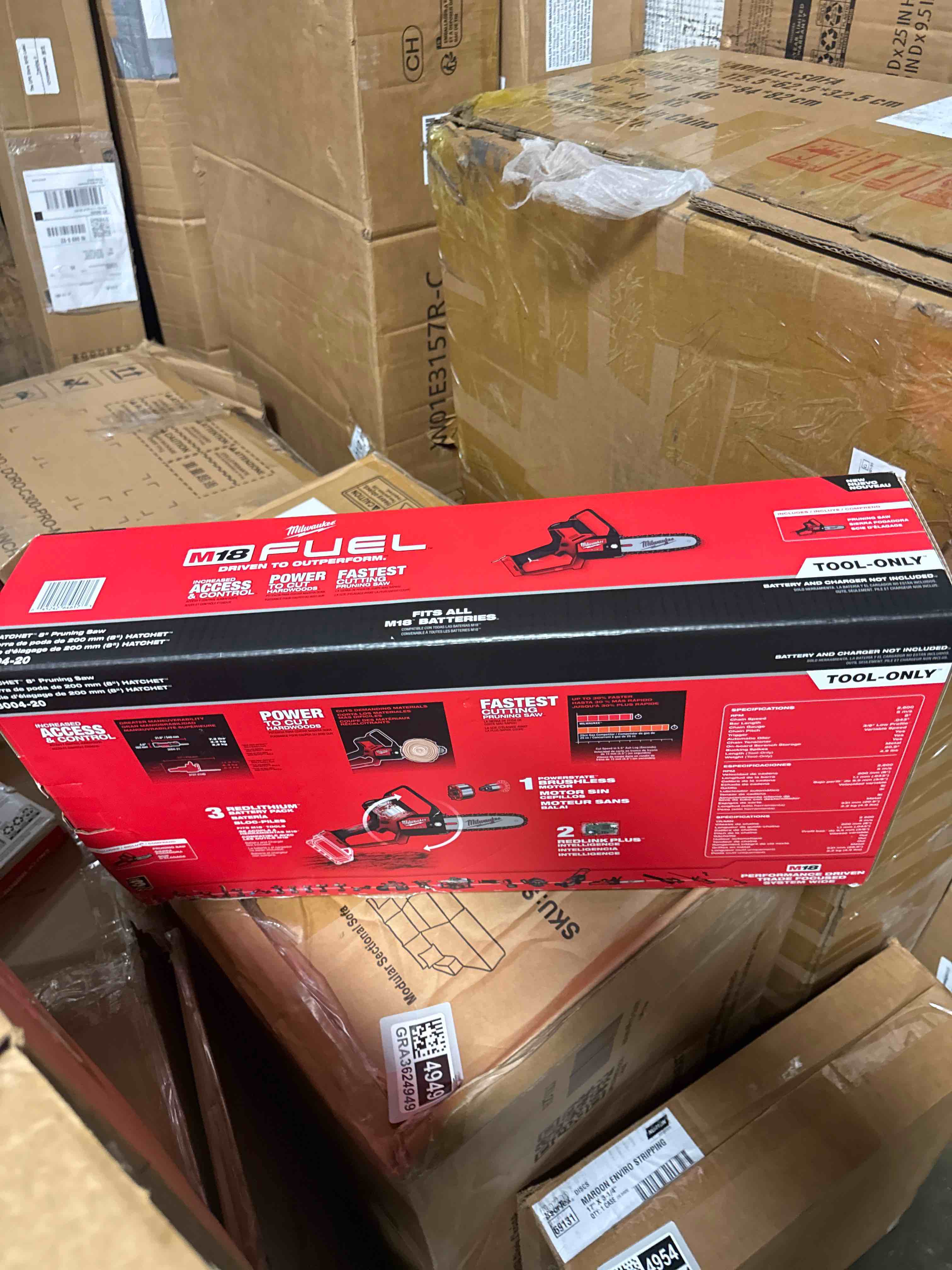 Condition photo showing Good Condition for milwaukee m18 fuel 3004-20 hatchet 8 in. 18 v battery pruning saw tool only
