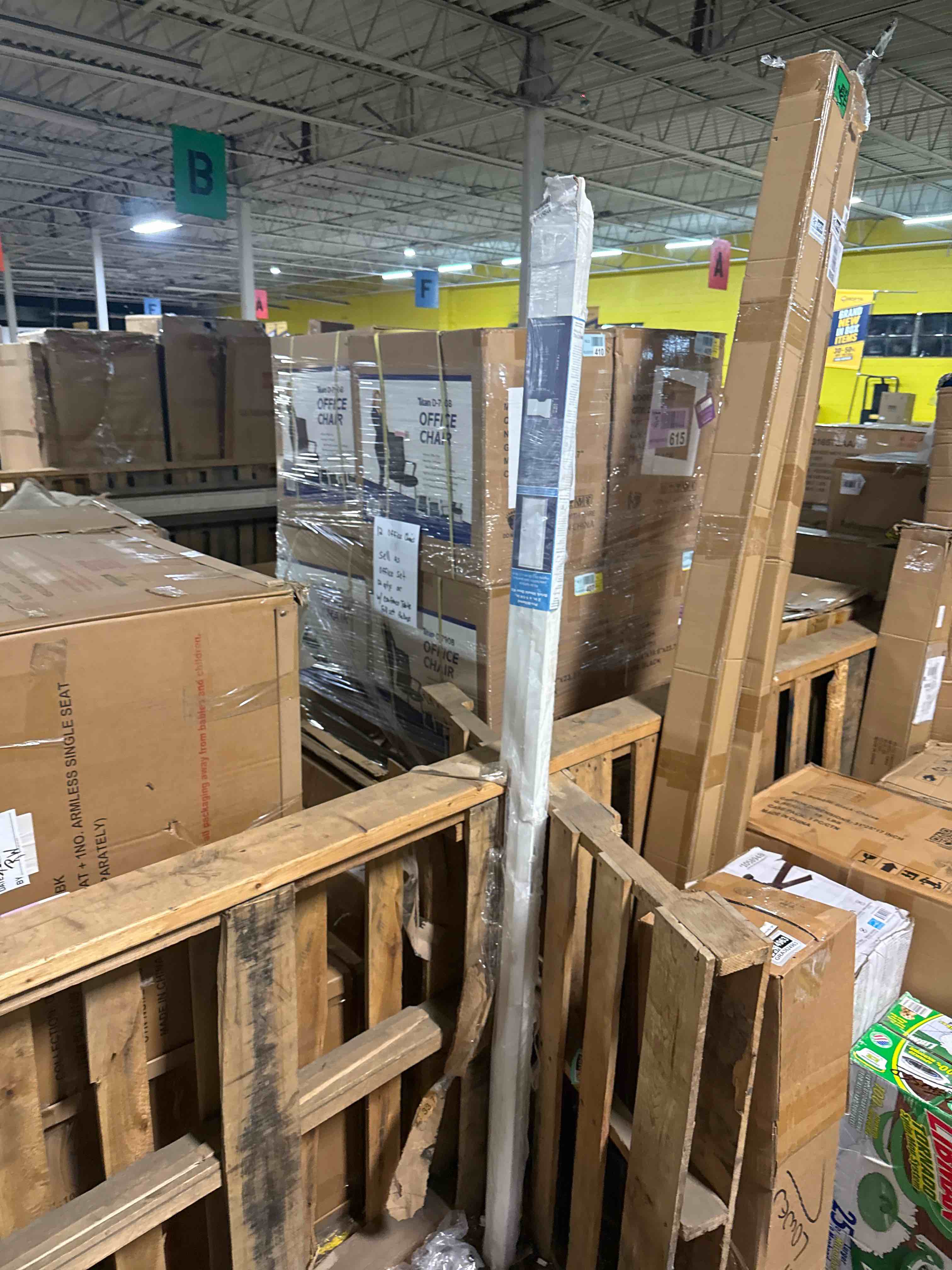 Condition photo showing New/Like New for wm180 1-1/4 in. d x 2 in. w x 84-1/2 in. l primed finger jointed wood exterior door brickmould casing set