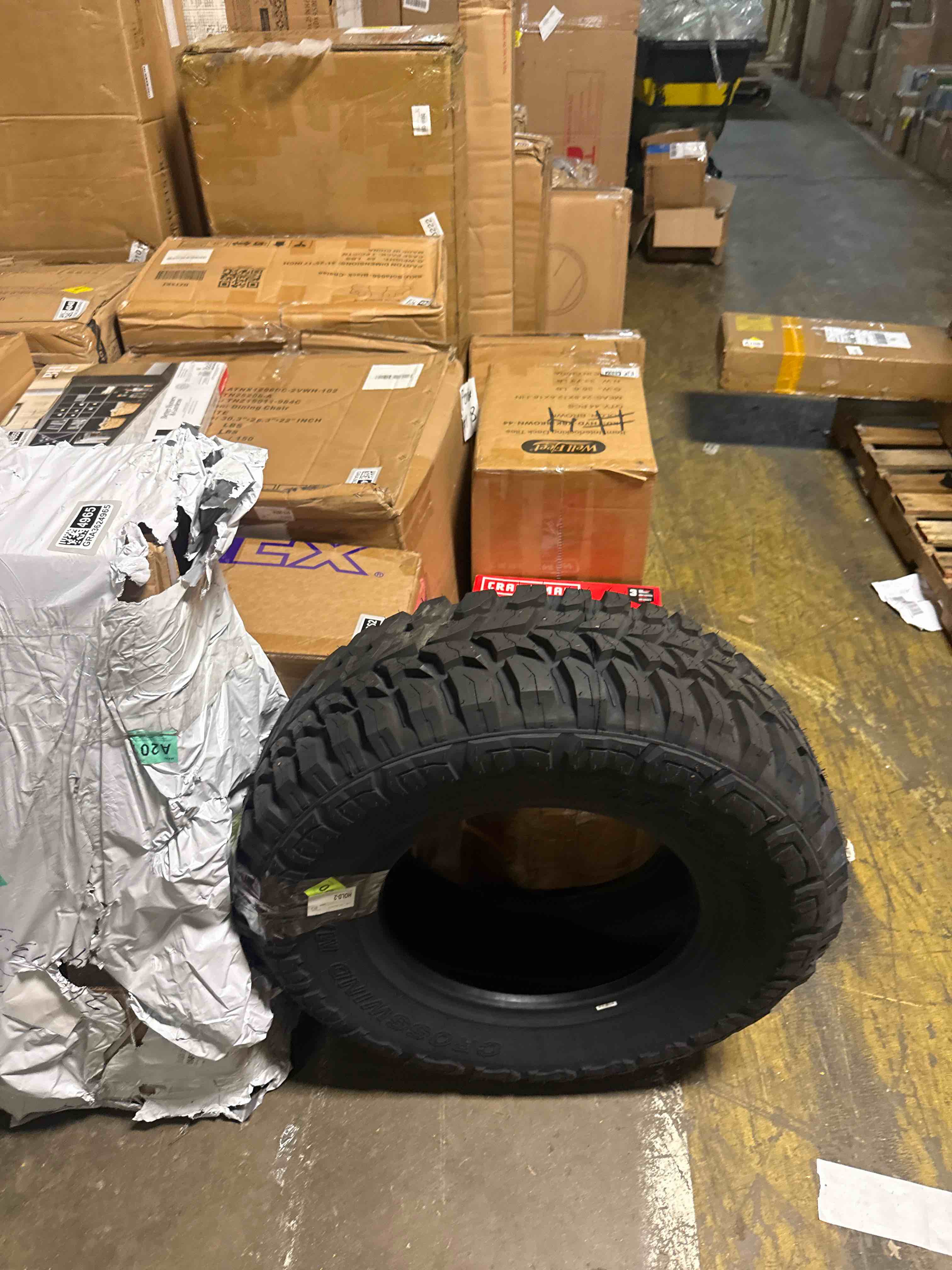 Condition photo showing Good Condition for crosswind m/t lt255/70r16
