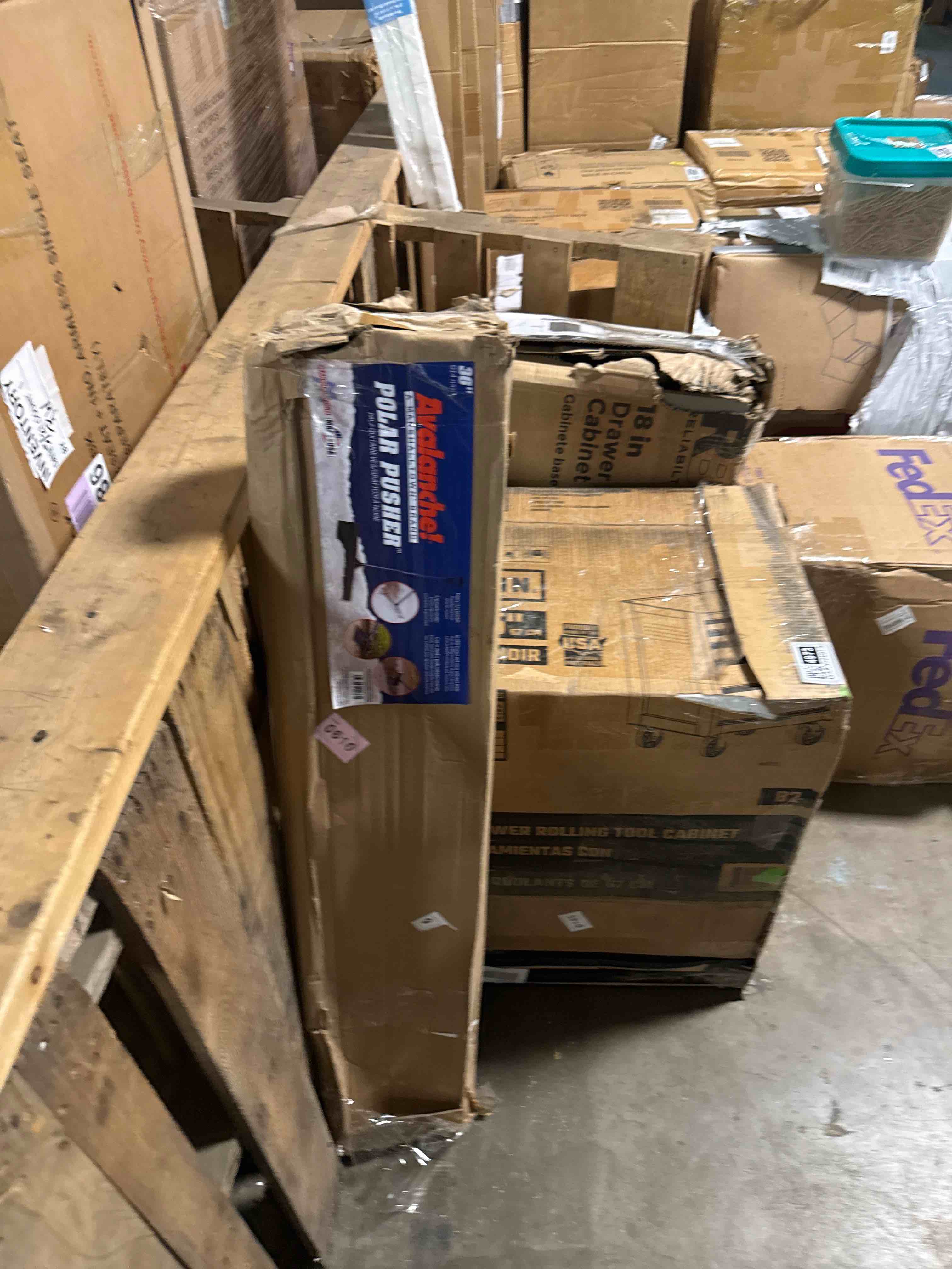 Condition photo showing New/Like New for marshalltown polar pusher snow shovel, non-stick blade makes pushing snow easy, proudly made in the usa, 36 inch, snowp36