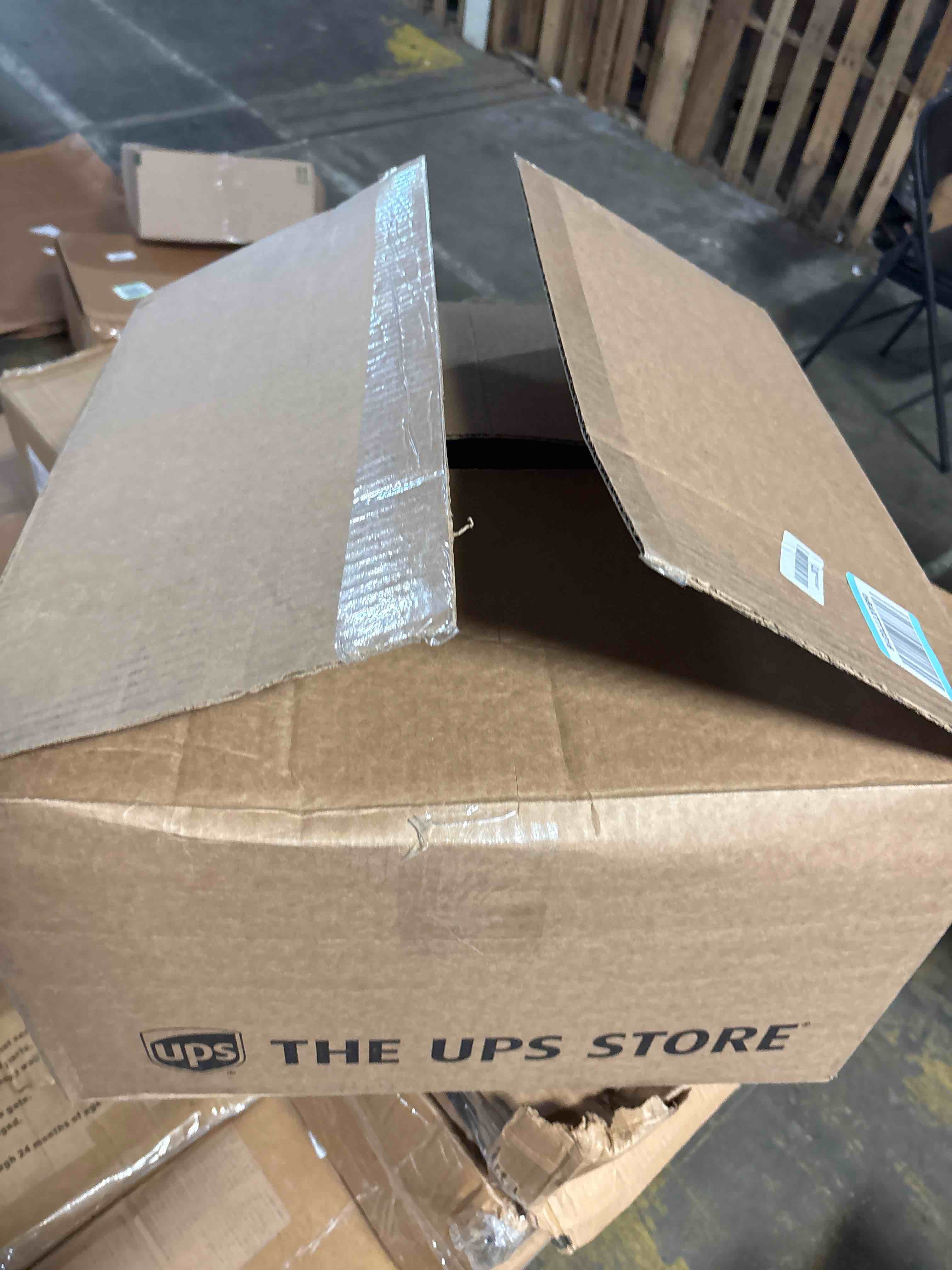 https://s3.amazonaws.com/lotting-images-prod/phillipi/GRA3631036_1757434005963.jpeg