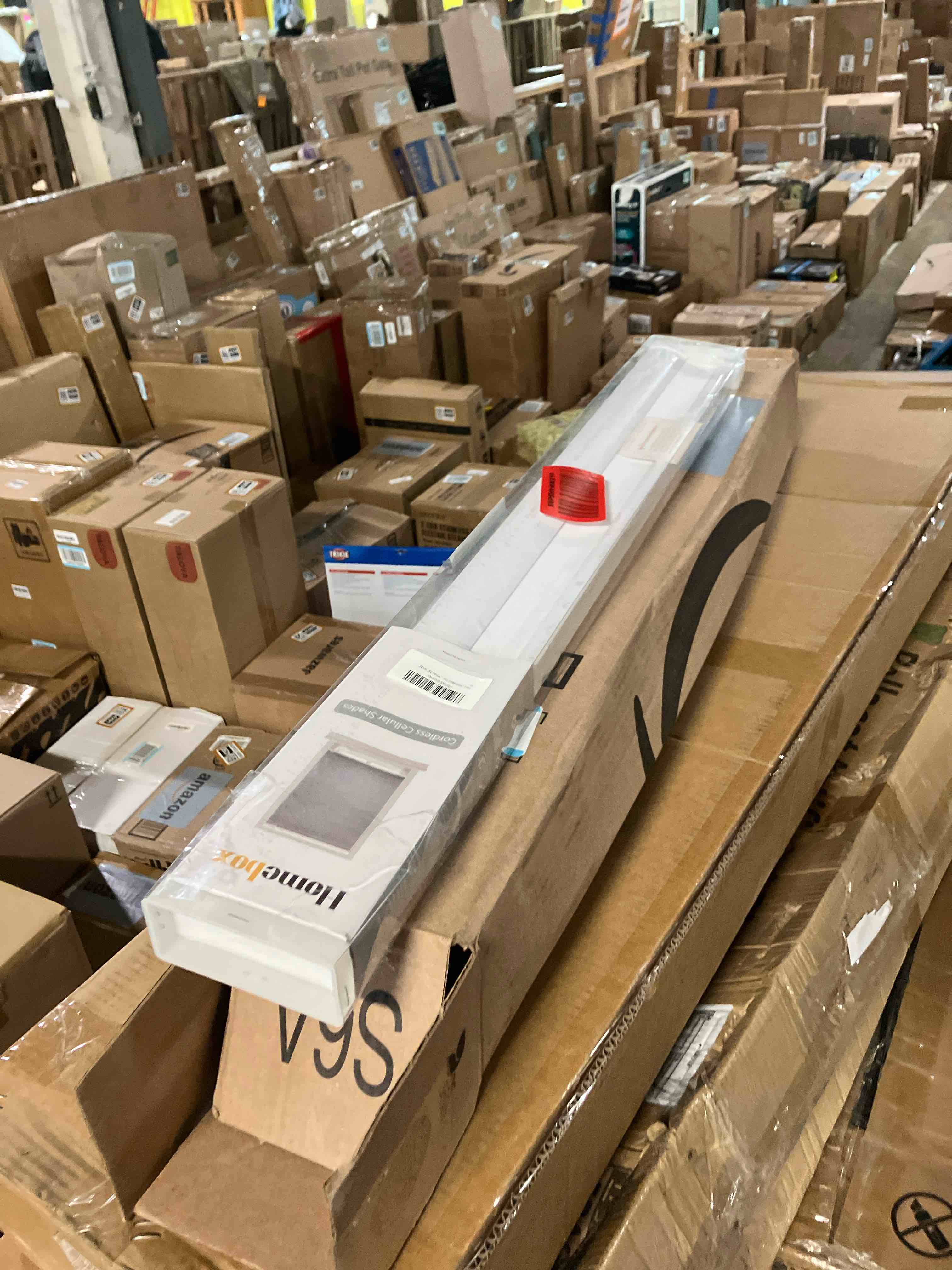 Condition photo showing New/Like New for Homebox Cordless Cellular Shades for Home Office, Thermal Insulated Lighting Filtering Room Darkening Window Blinds, Honeycomb Shades for Windows White 29" W×48" H