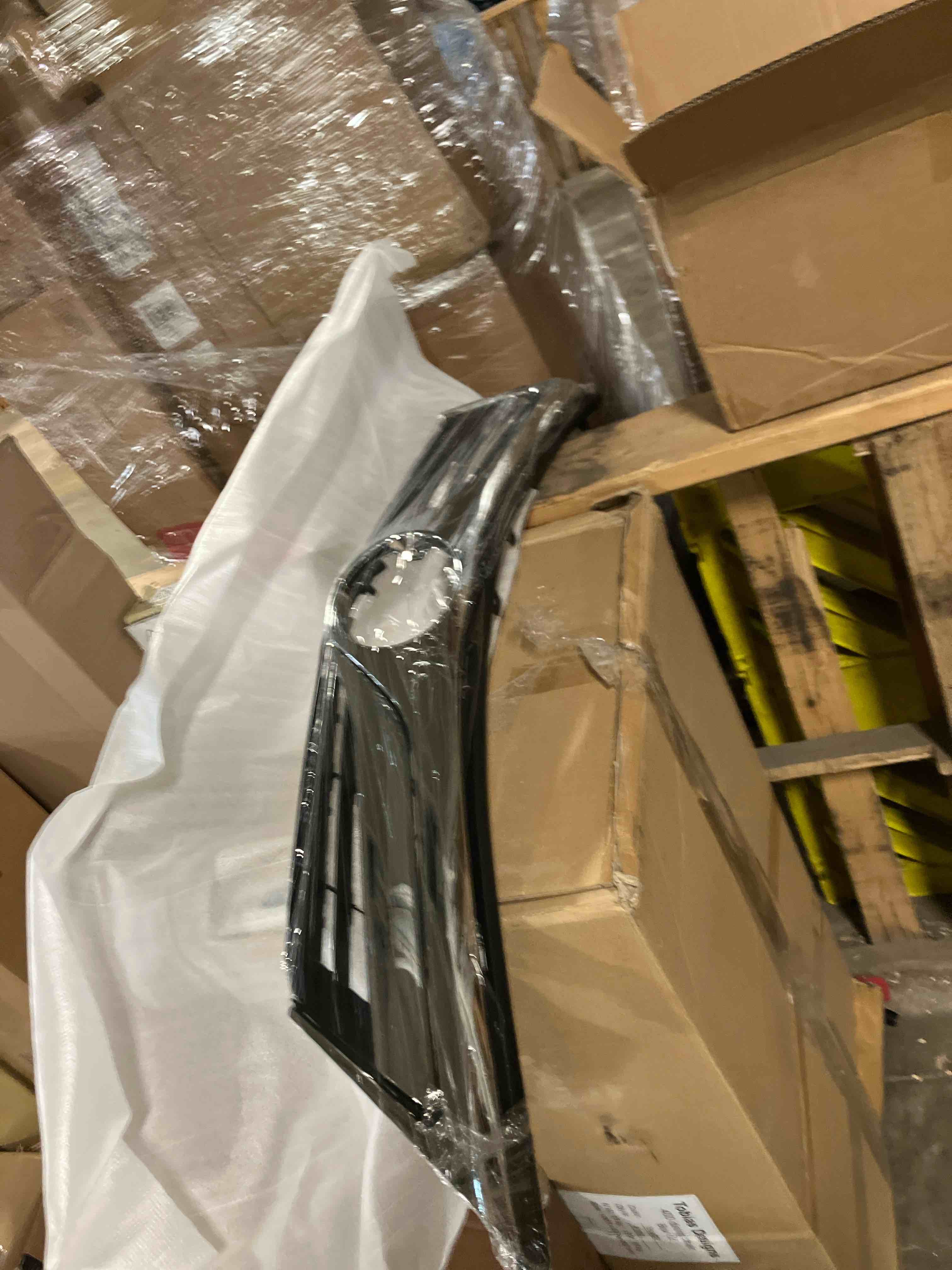 Condition photo showing New/Like New for Perfit Liner New Front Grille Black Chrome Assembly Compatible with 2012-2014 TOYOTA Camry LE XLE Model Fits TO1200343 5310106560