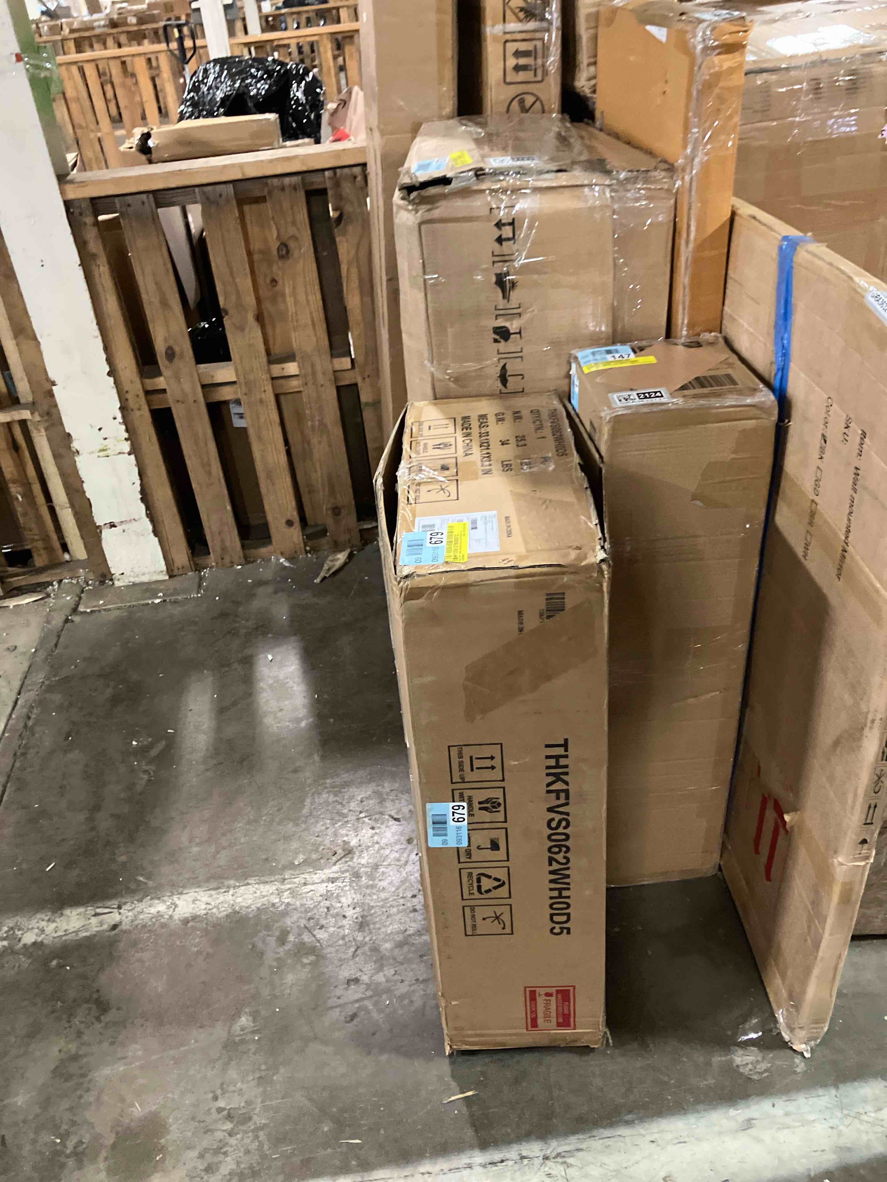 Condition photo showing New/Like New for Bickley 30" Single Bathroom Vanity with Ceramic Top (Sink top only)