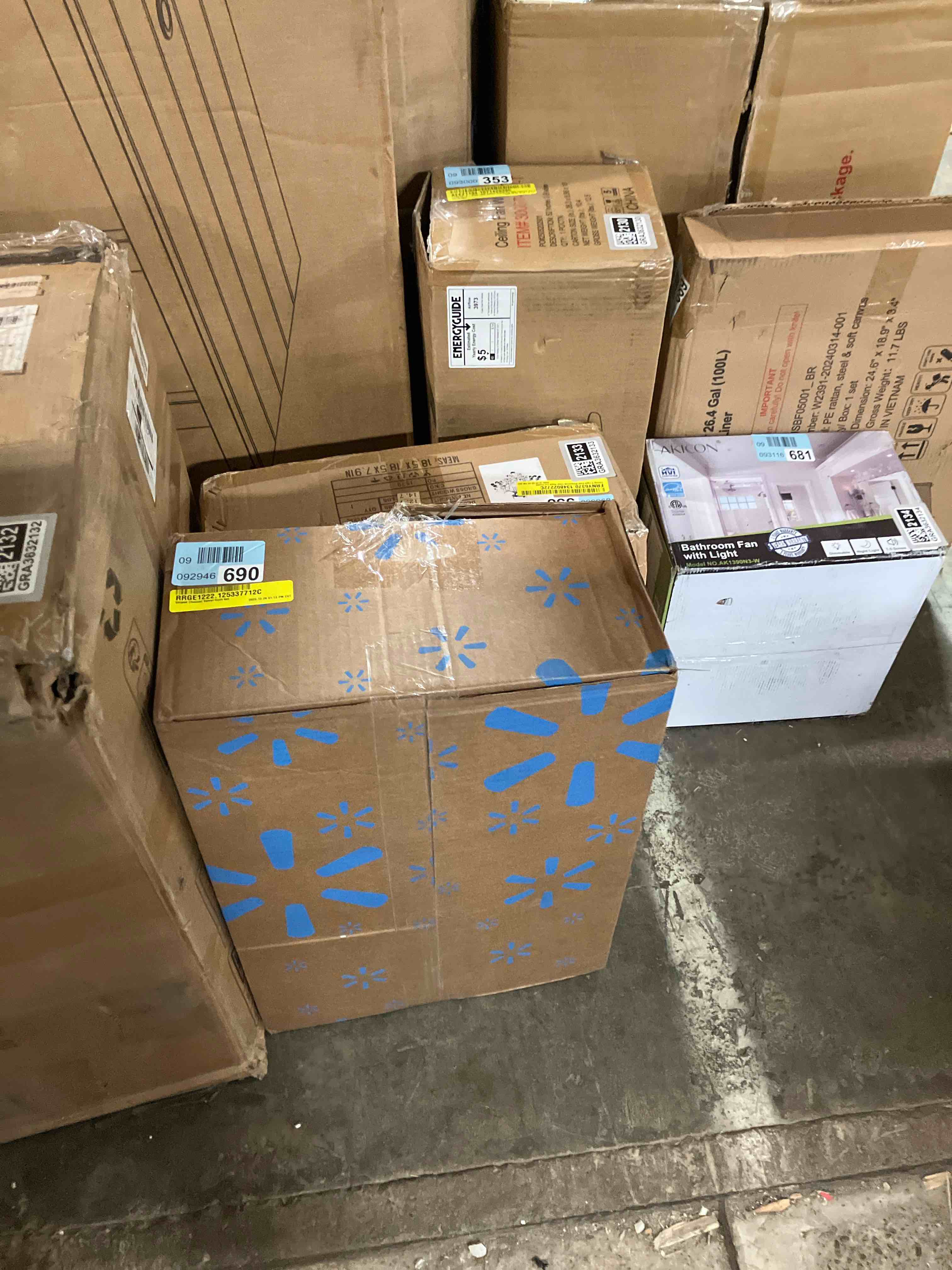 Condition photo showing New/Like New for Striped Channel Velvet Quilt Set Queen