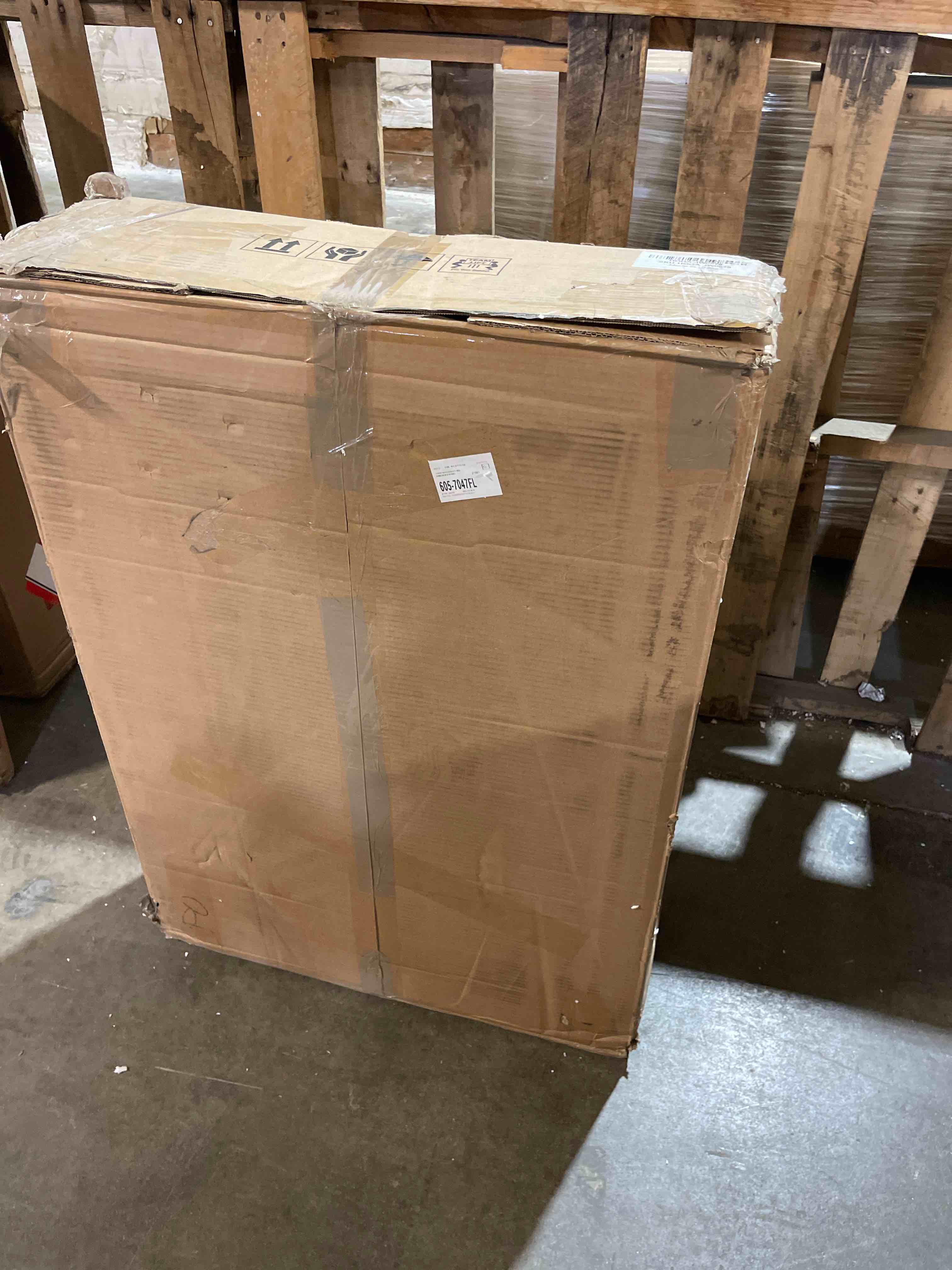 Condition photo showing New/Like New for 47” Farmhouse Small Rectangle Dining Table for Kitchen Dining Room