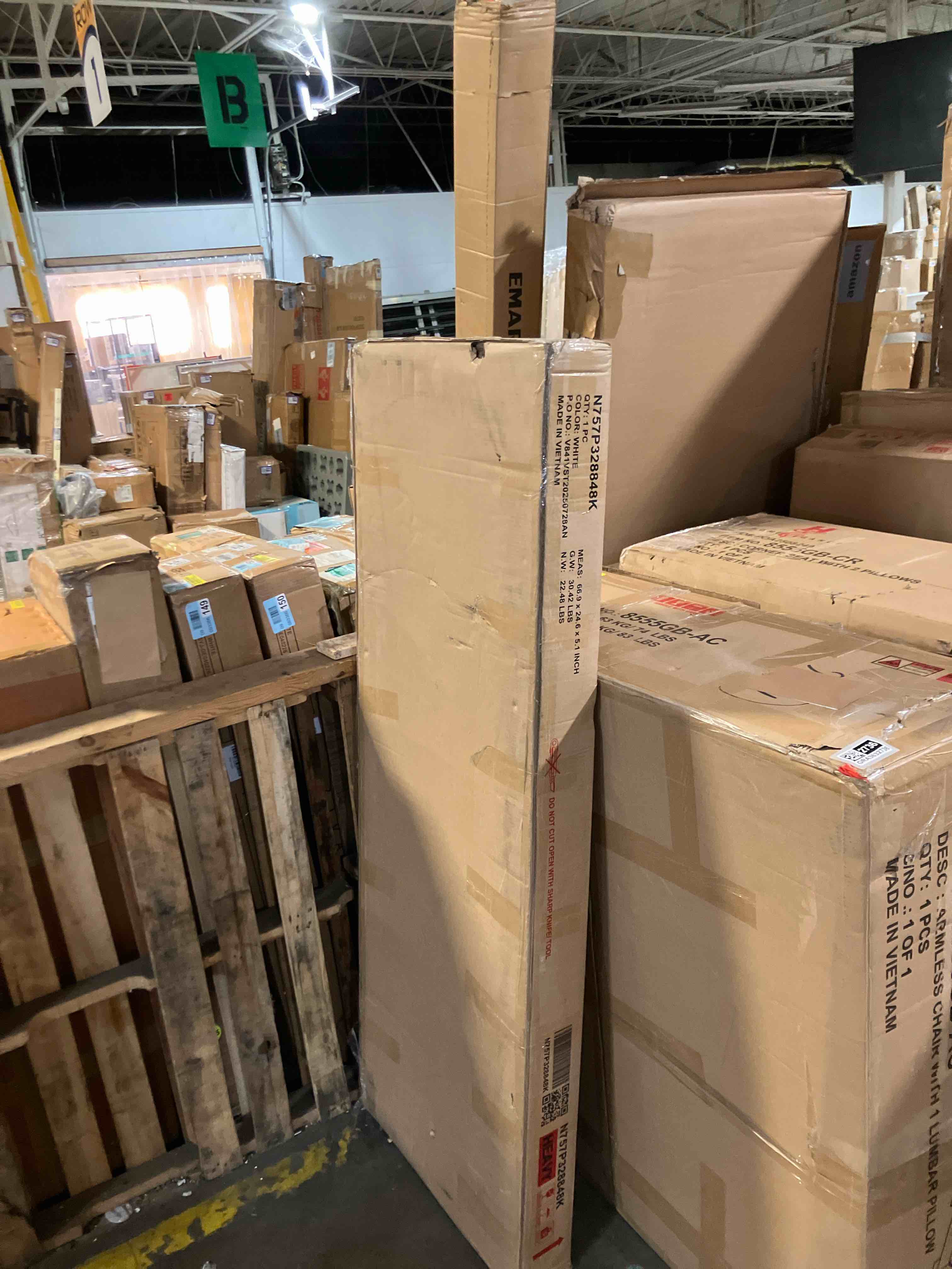 Condition photo showing Good Condition for Queen Size Curve-Shaped Headboard Boucle Fabric Upholstered Bed Frame, With Metal Frame No Spring Box Needing Bed Queen (Headboard only)
