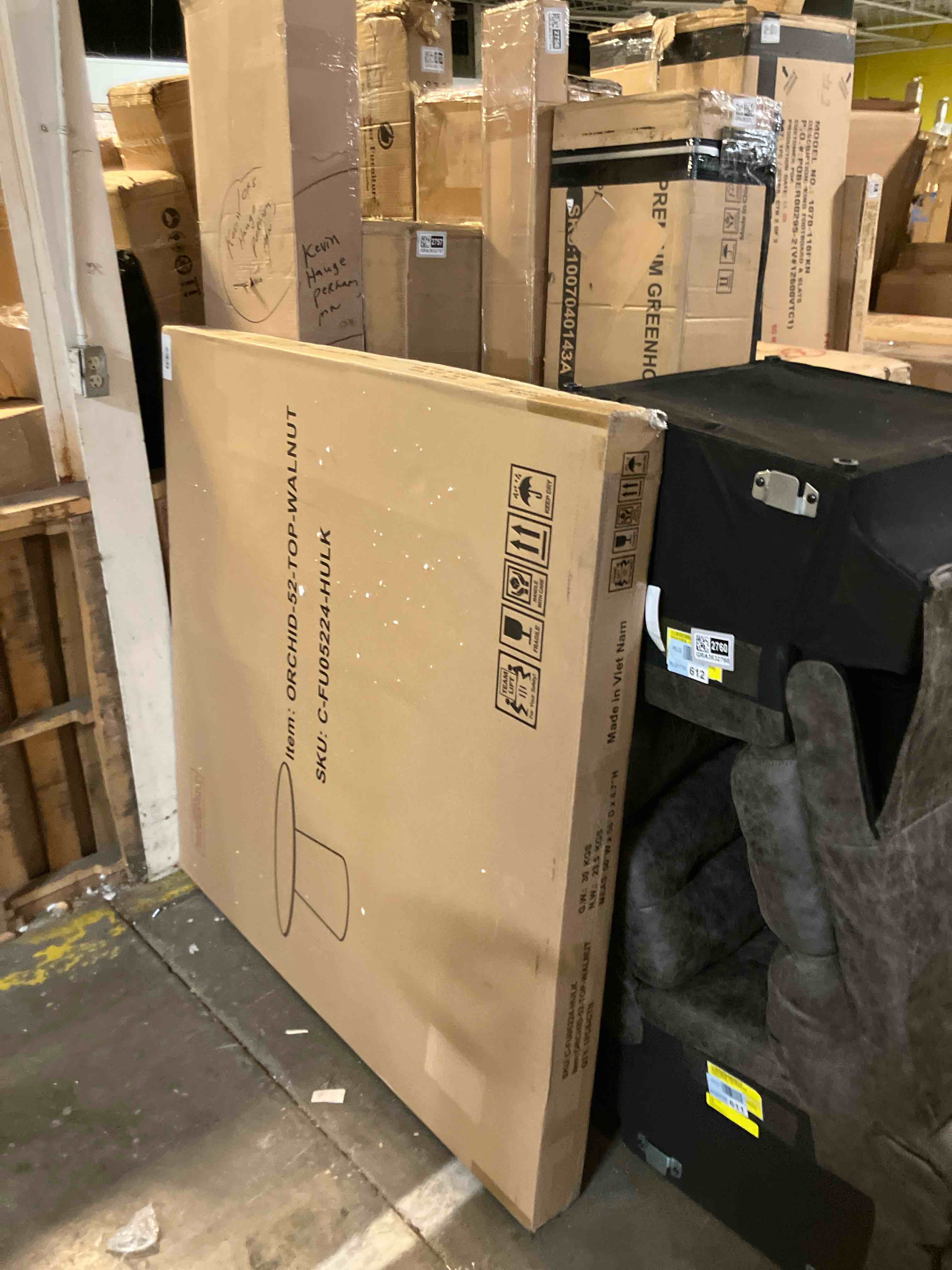 Condition photo showing Good Condition for Orchid 52" Solid Oak Wood Round Pedestal Dining Table (Table top only)