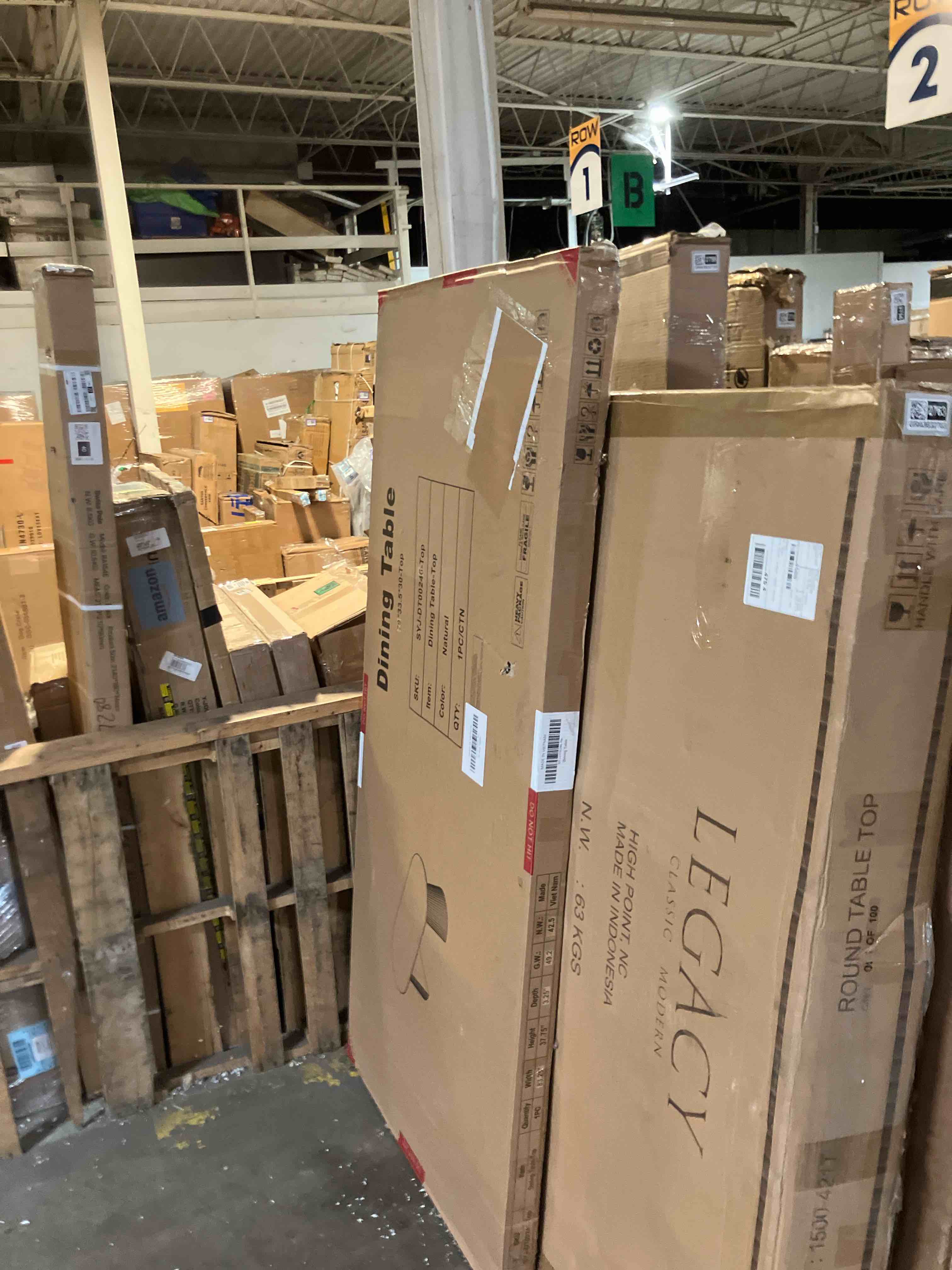 Condition photo showing Good Condition for Maru Oval 6-8 Seater Extending Oak Pedestal Dining Table, Oak (Table top only)