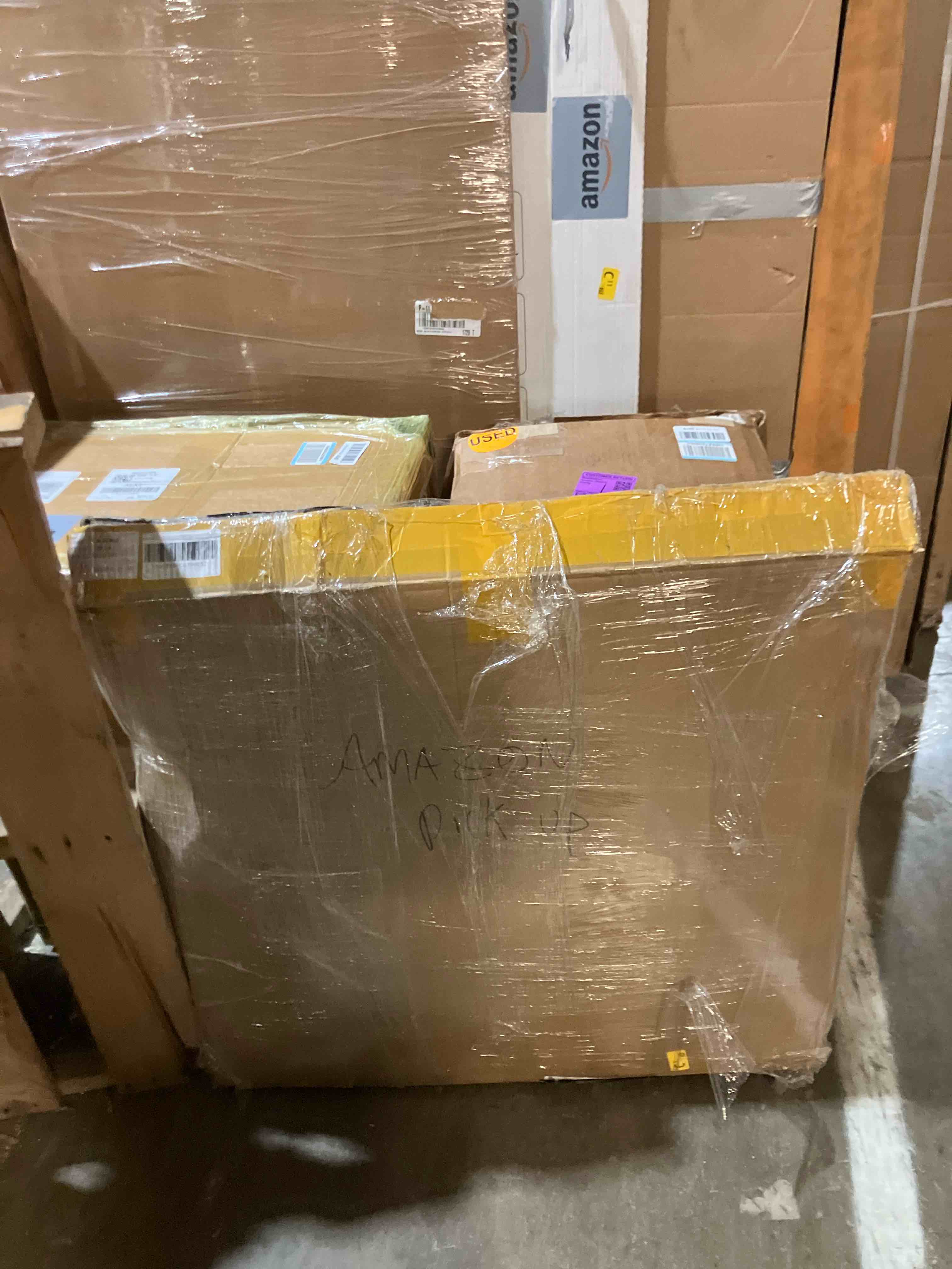 Condition photo showing Good Condition for PEC Portable Wheelchair Scale/Digital Medical Scale with Dual Ramp, Side Handles and Wheels for Easy Moving, 35"x 35" Large Platform, Capacity 1000 x 0.1 lb Black (Used)
