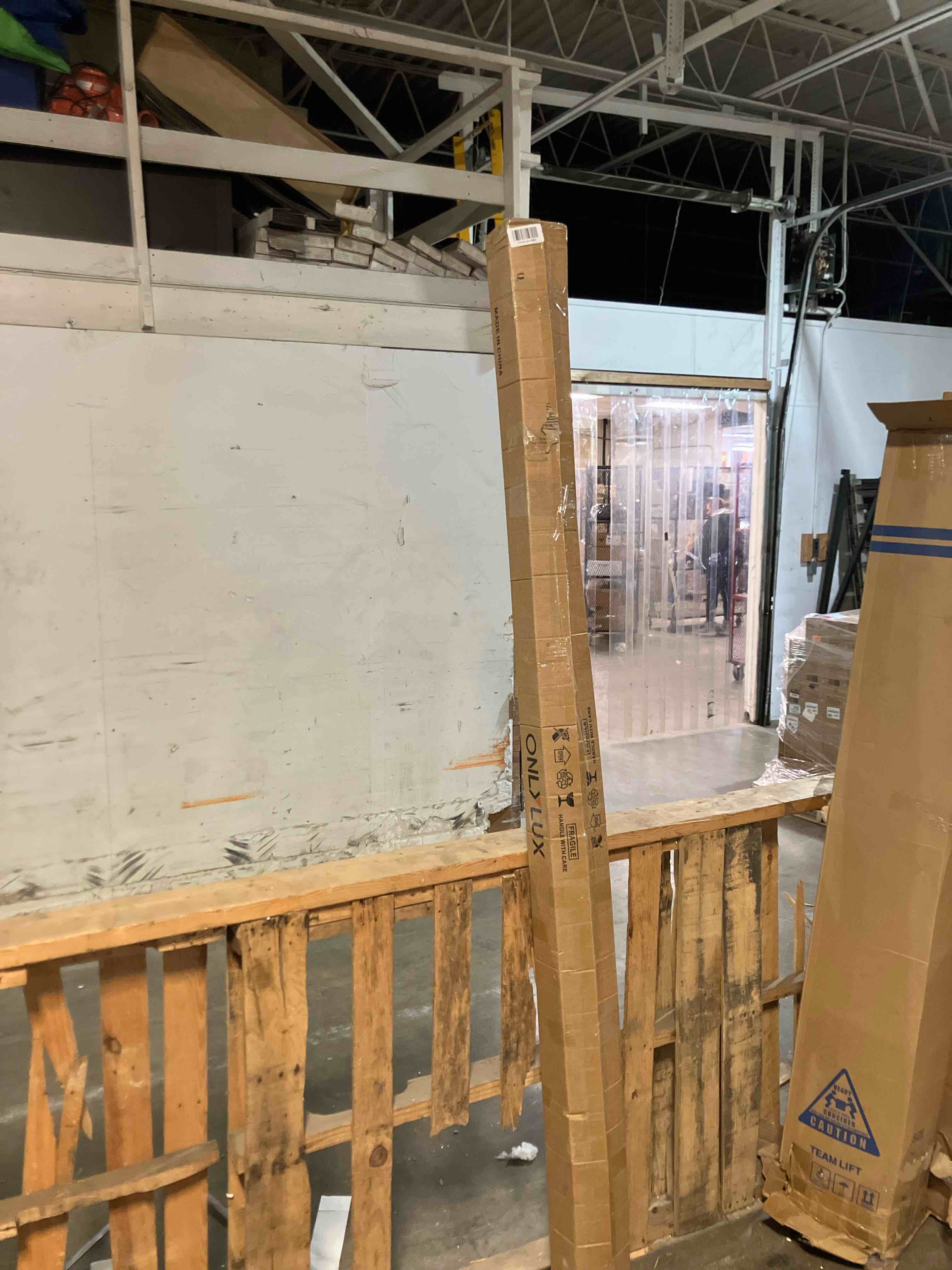 Condition photo showing New/Like New for Barrina 8 Foot LED Bulbs, 44W 5500lm 6500K, Super Bright, T8 T10 T12 LED Tube Lights, FA8 Single Pin LED Lights, Clear Cover, 8 Foot LED Bulbs to Replace Fluorescent Light Bulbs (Pack of 12) 6500k 8FT-12 Packs