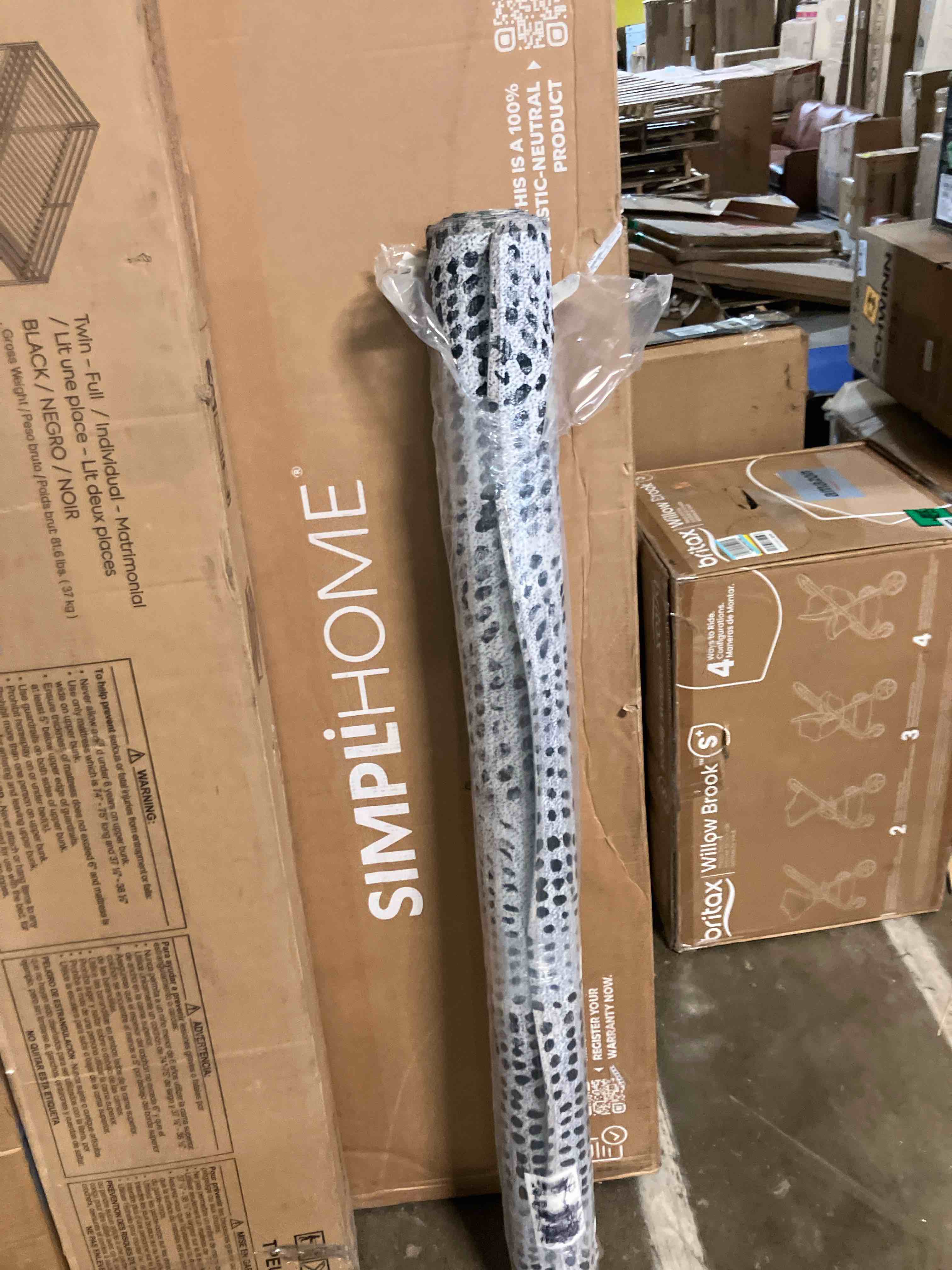 Condition photo showing New/Like New for nuLOOM Brooks Leopard Print Area Rug, 5x8, Beige