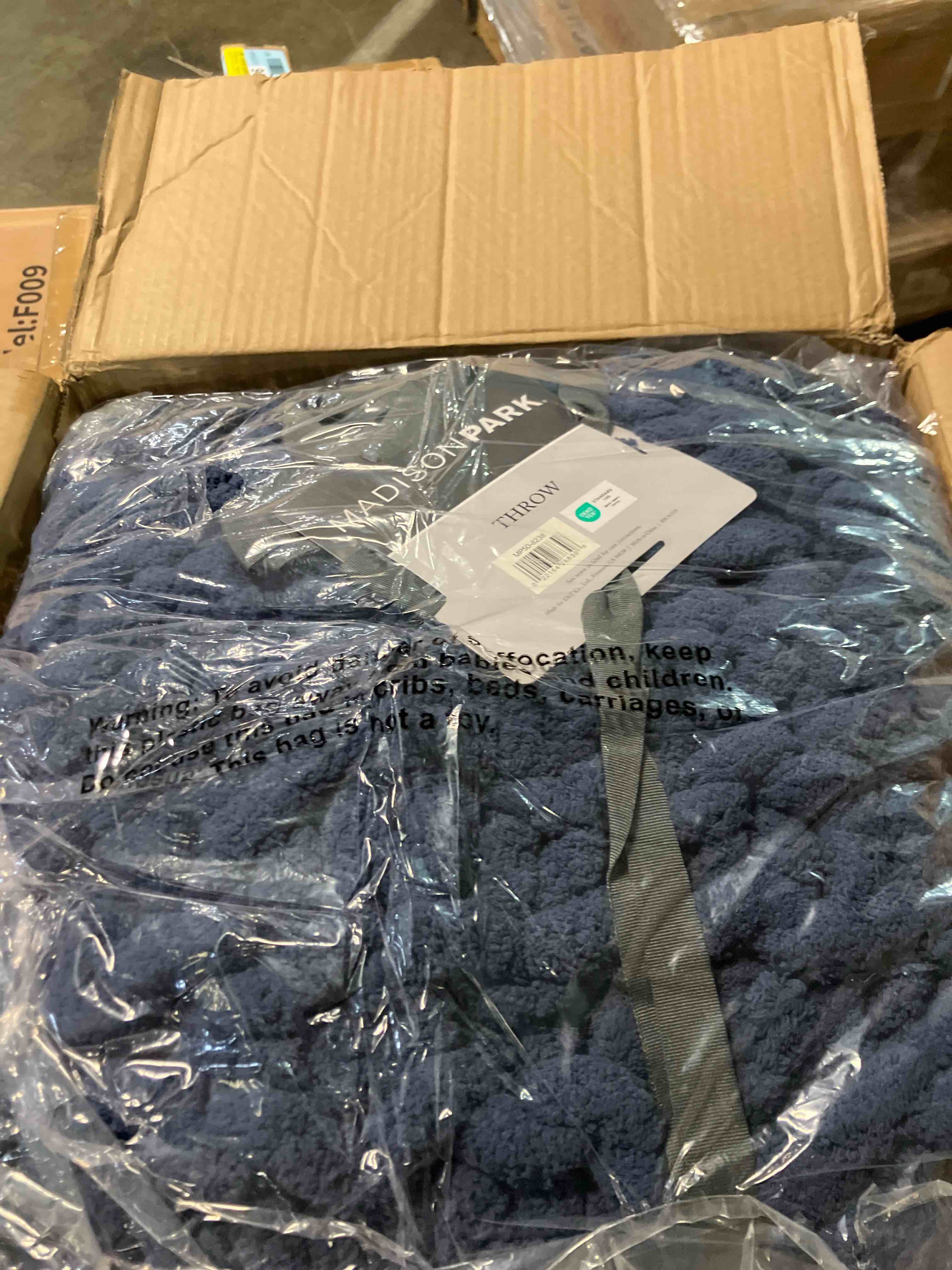 Condition photo showing New/Like New for Madison Park Chunky Knit Handmade Throw, Luxurious and Classic Design, Elegantly Soft, Lightweight, Breathable Cover, Cottage Style Room Décor Summer Blanket, 50" W x 60" L Navy Blue