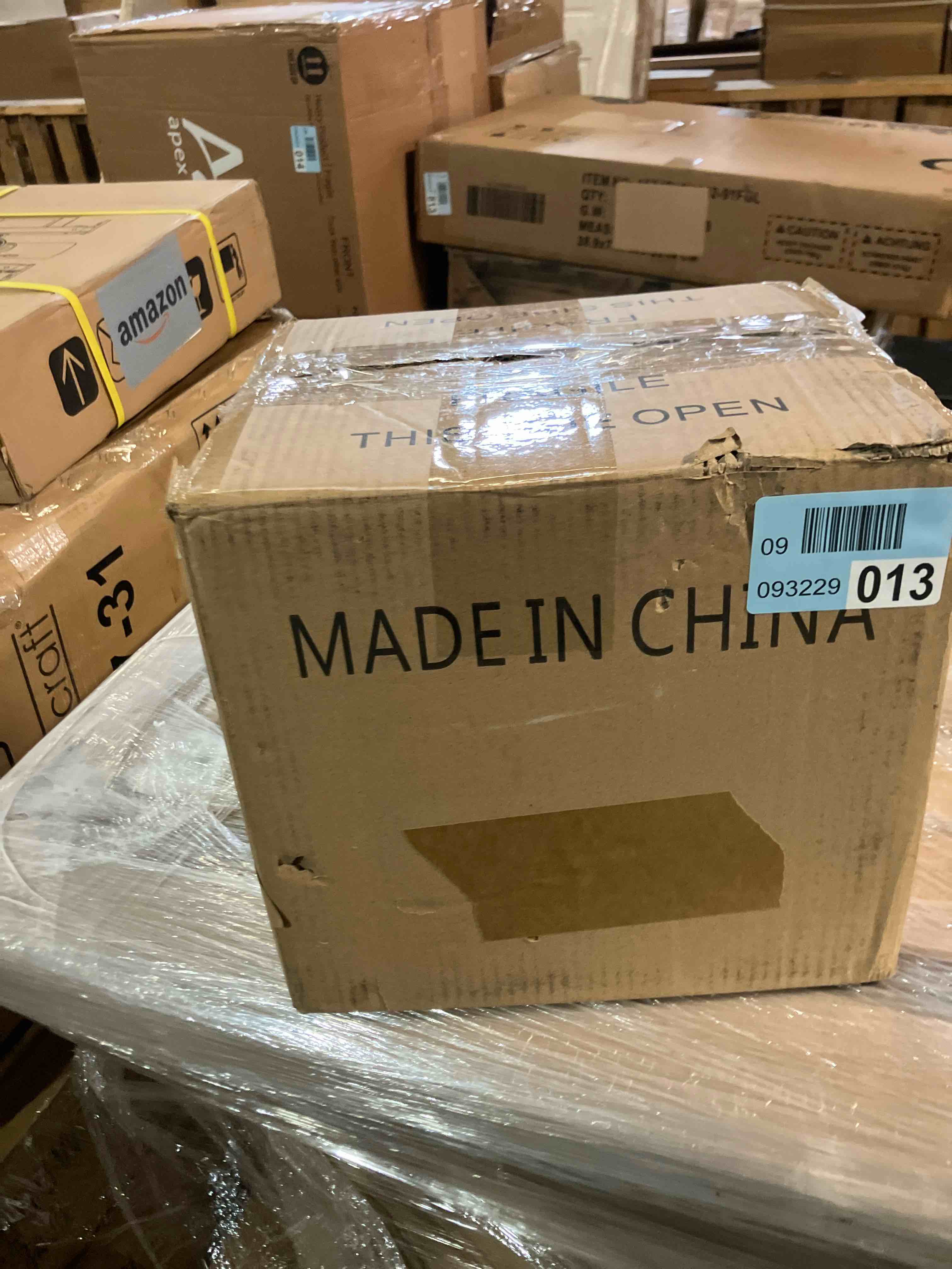 Condition photo showing New/Like New for Green Pendant Light 7.8" Glass Globe Pendant Lighting Vintage Pendant Light Kitchen Island Lights Ceiling Hanging Ribbed Glass Chandelier Light Fixture for Dining Room Living Room Bedroom