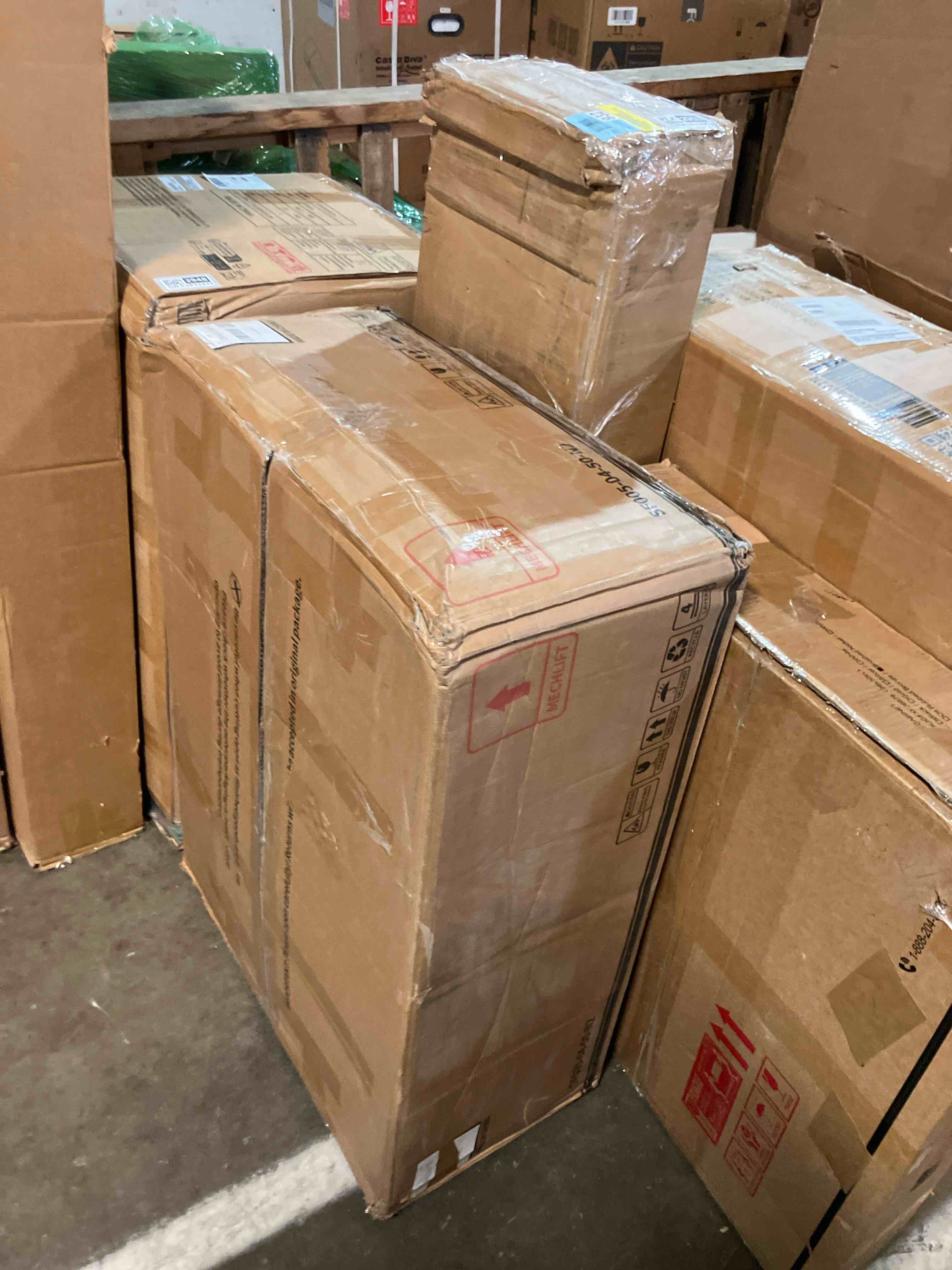 Condition photo showing New/Like New for Jaydie 78" Upholstered Sofa Couch