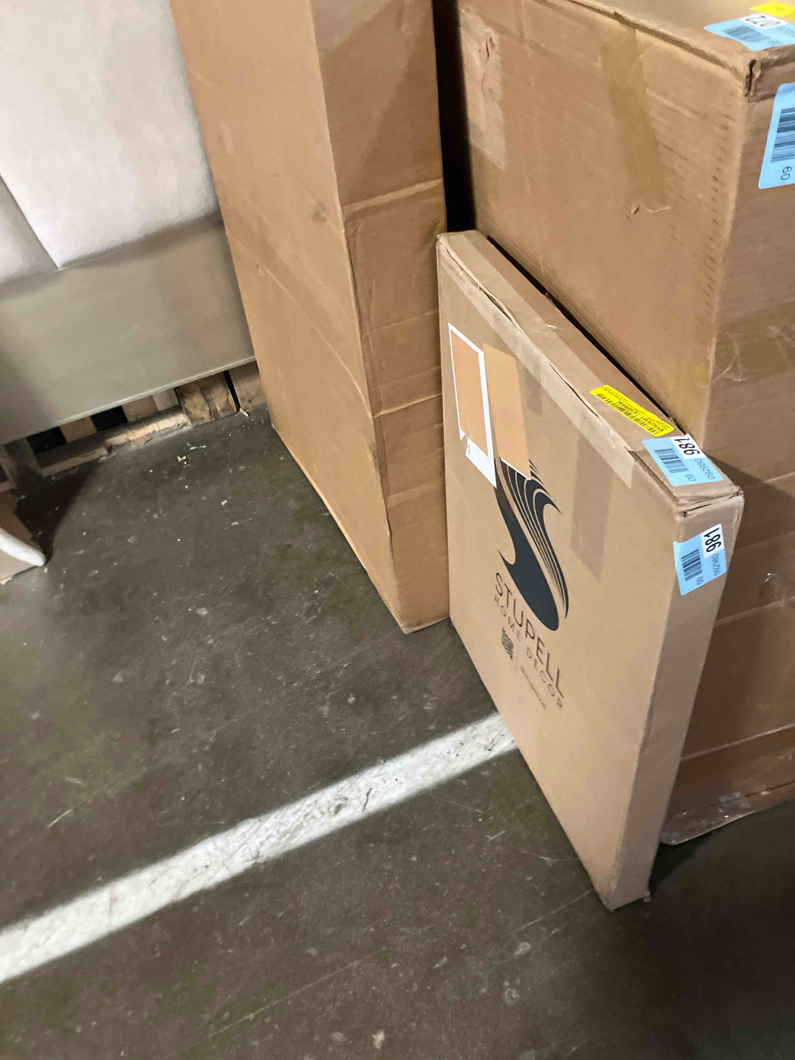 Condition photo showing New/Like New for Fresh White Tulip Flowers Vintage Wall Plaque Art by Cindy Jacobs