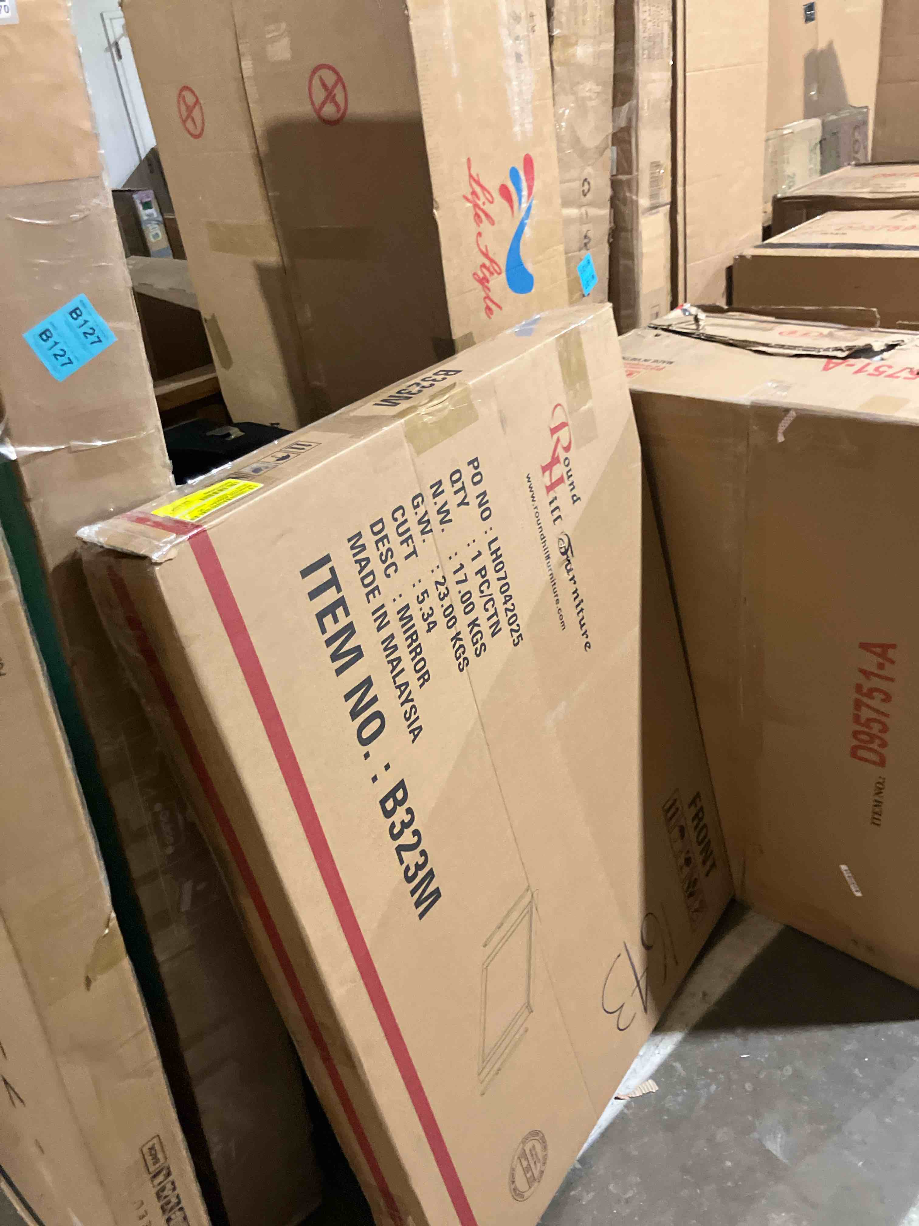 Condition photo showing Good Condition for Ornate Home Alaina Walnut 4 Pc. Queen Bedroom Set (Mirror only)