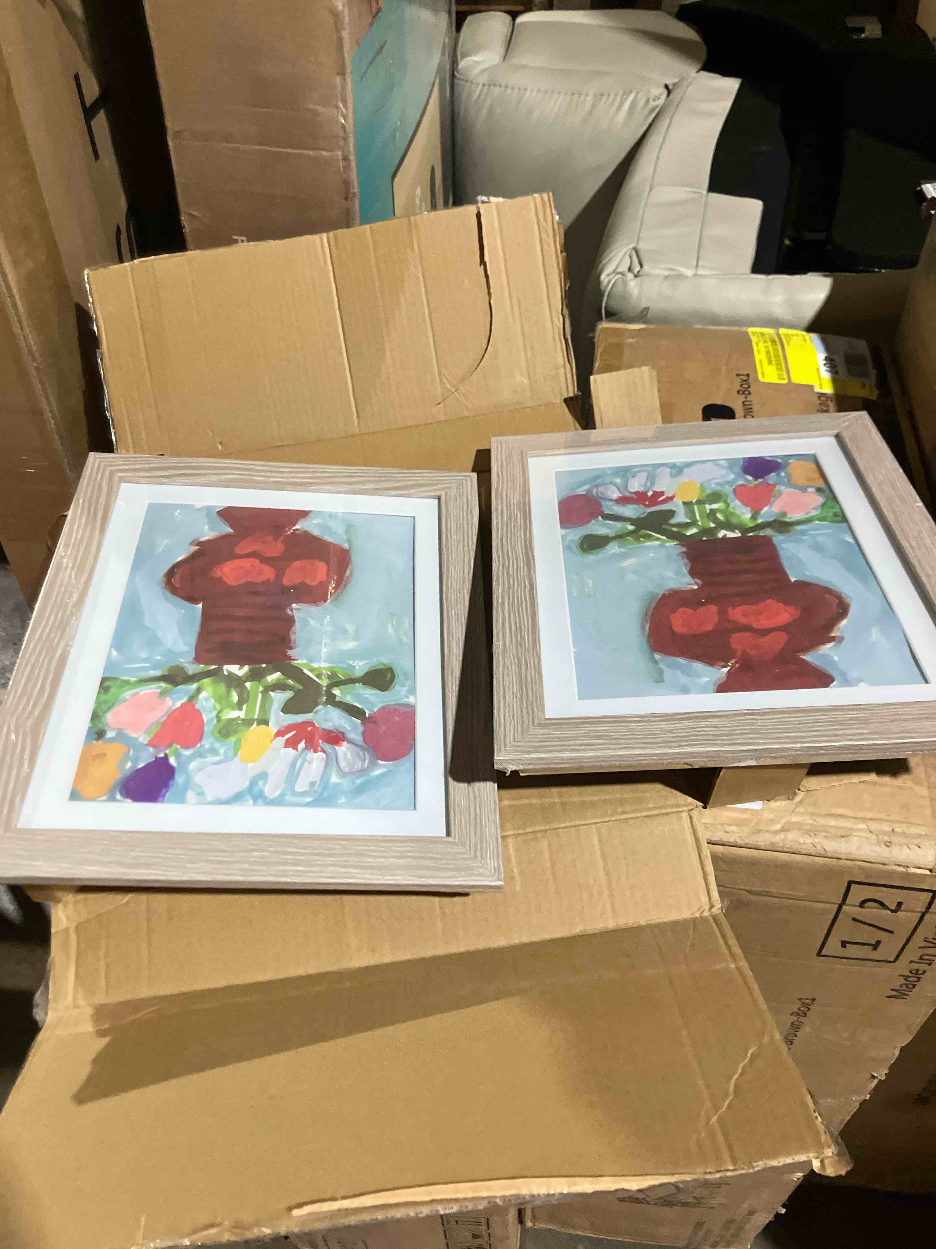 Condition photo showing New/Like New for AUEAR, 9x12 Kids Art Frame, 4 Pack - Grey