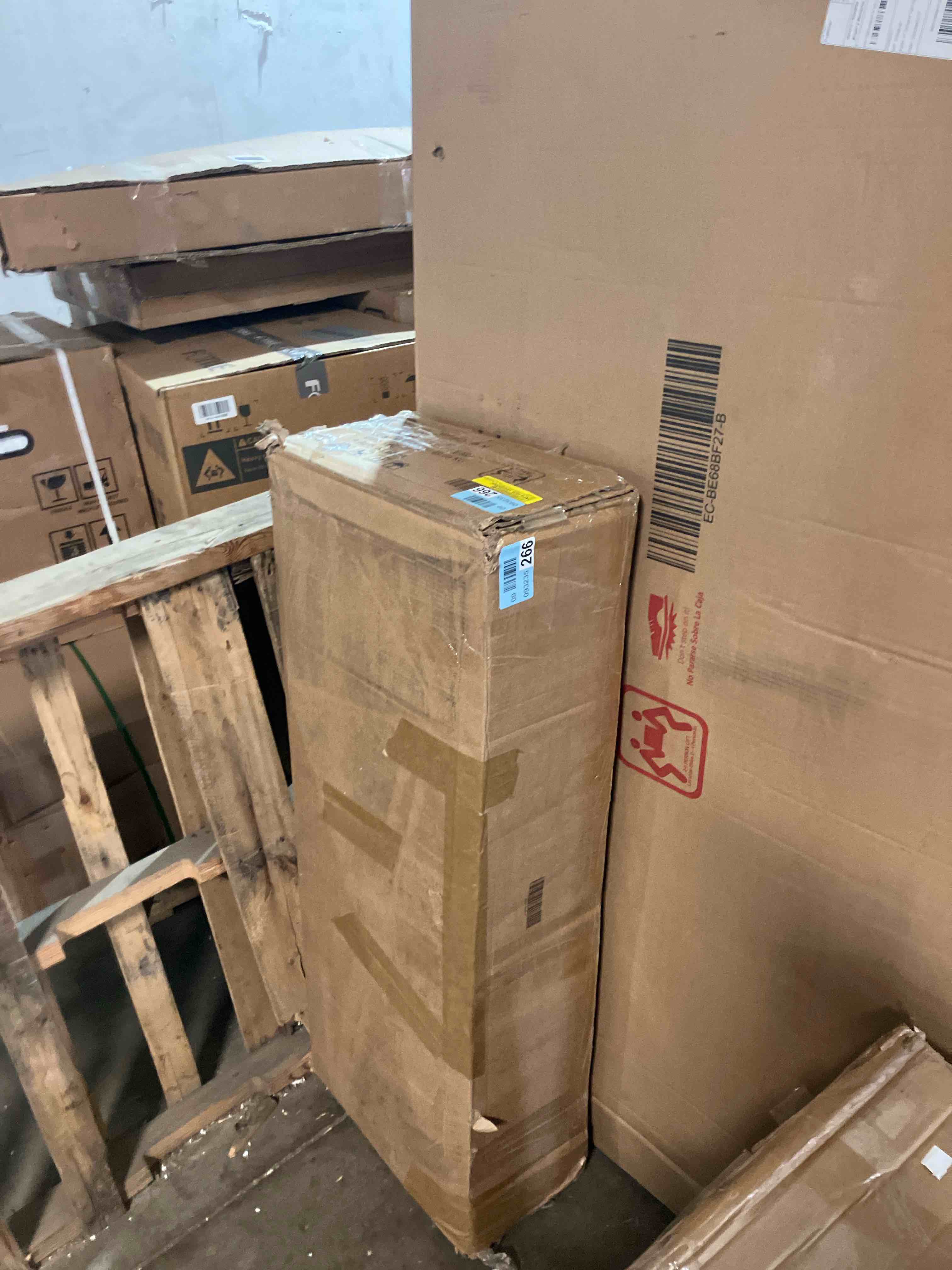 Condition photo showing New/Like New for Maud Modern 5 Drawers Dresser for Bedroom, 45" Tall Dressers & Chests of Drawers w/Curved Profile Design