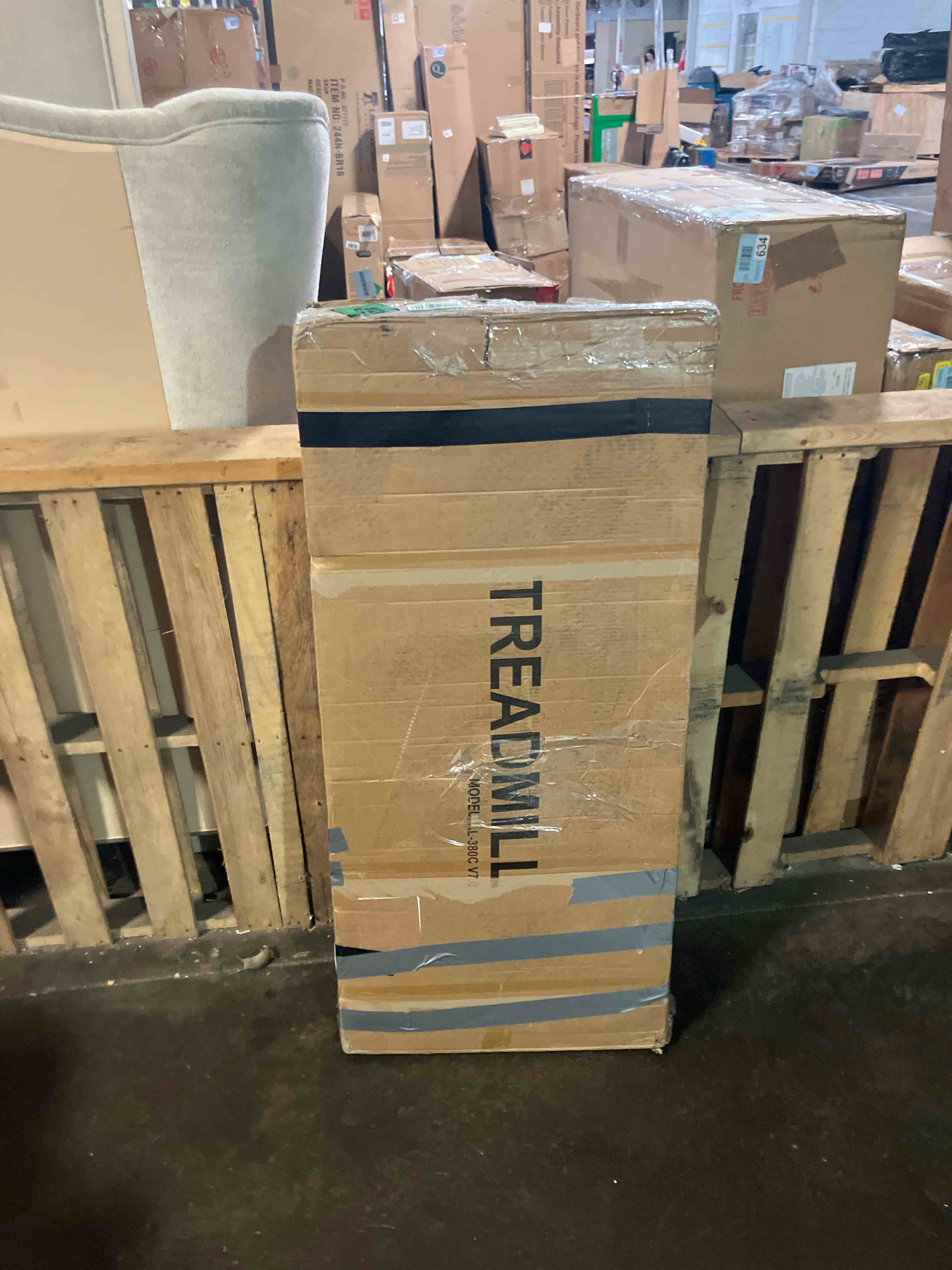 Condition photo showing Good Condition for Walking Pad with Incline, 2026 Upgrade Electric Small Walking Pad with Handle Bar, 3.0HP Protable Walking Pad Treadmill with Handles and Incine for Home Small, 0.6-7.6MPH, 350LBS (Used)