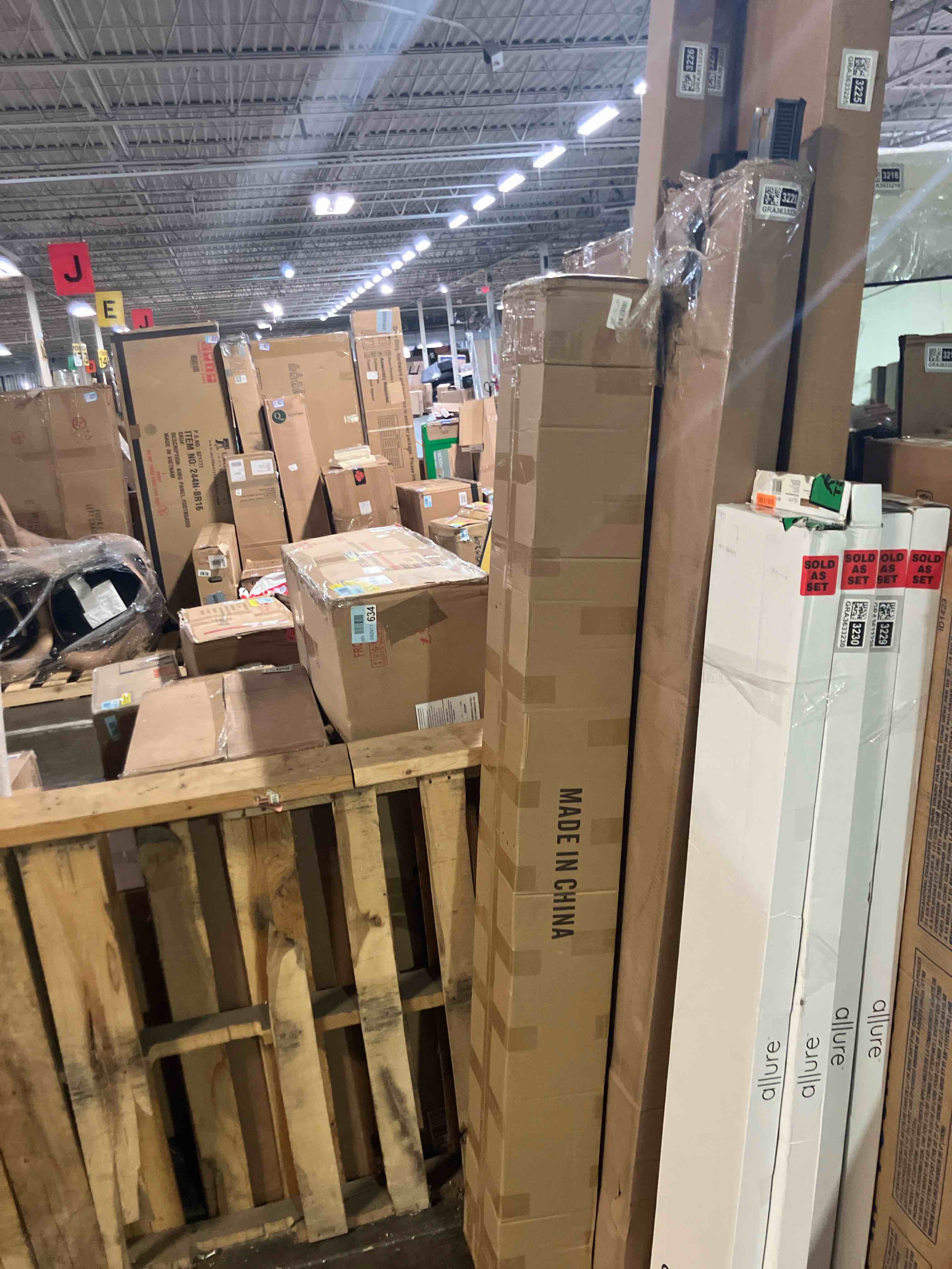 Condition photo showing New/Like New for RICHFOCUS 72Inch Floating Shelves for Wall 1 Pack Shelves for Bedroom|Kitchen|Bathroom Wall Mounted Rustic Wood Floating Shelf with Invisible Brackets for Books|Storage|Decor, Rustic Brown Rustic Brown 72 Inch, Set of 1