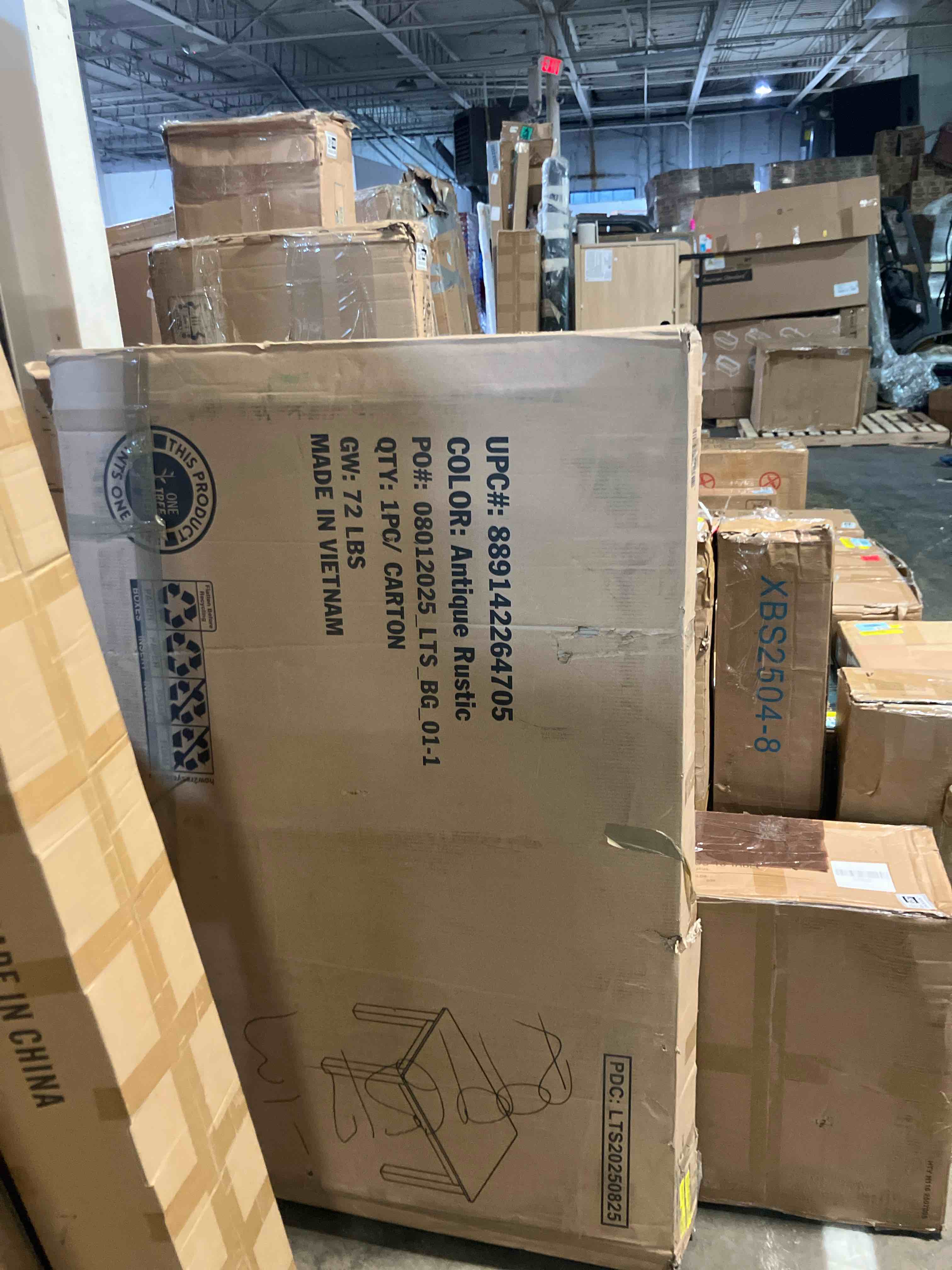 Condition photo showing New/Like New for Flash Furniture Hercules Series 60" x 38" Rectangular Rustic Solid Pine Restaurant Table, Antique Farmhouse Dining Table for Kitchens and Restaurants