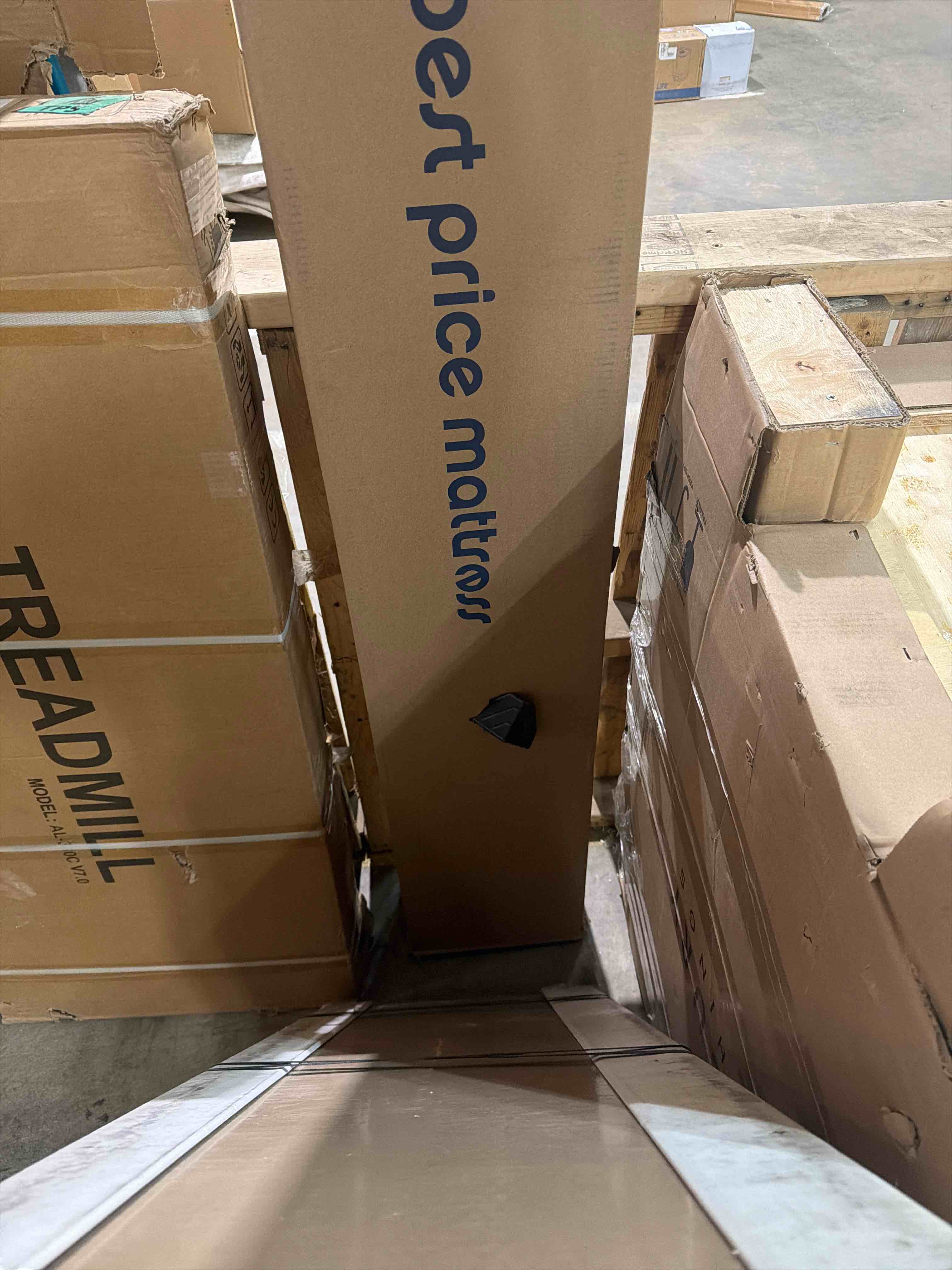 Condition photo showing New/Like New for Mellow Naturalista Classic - 12 Inch Solid Wood Platform Bed with Wooden Slats, No Box Spring Needed, Easy Assembly, Queen, Pine