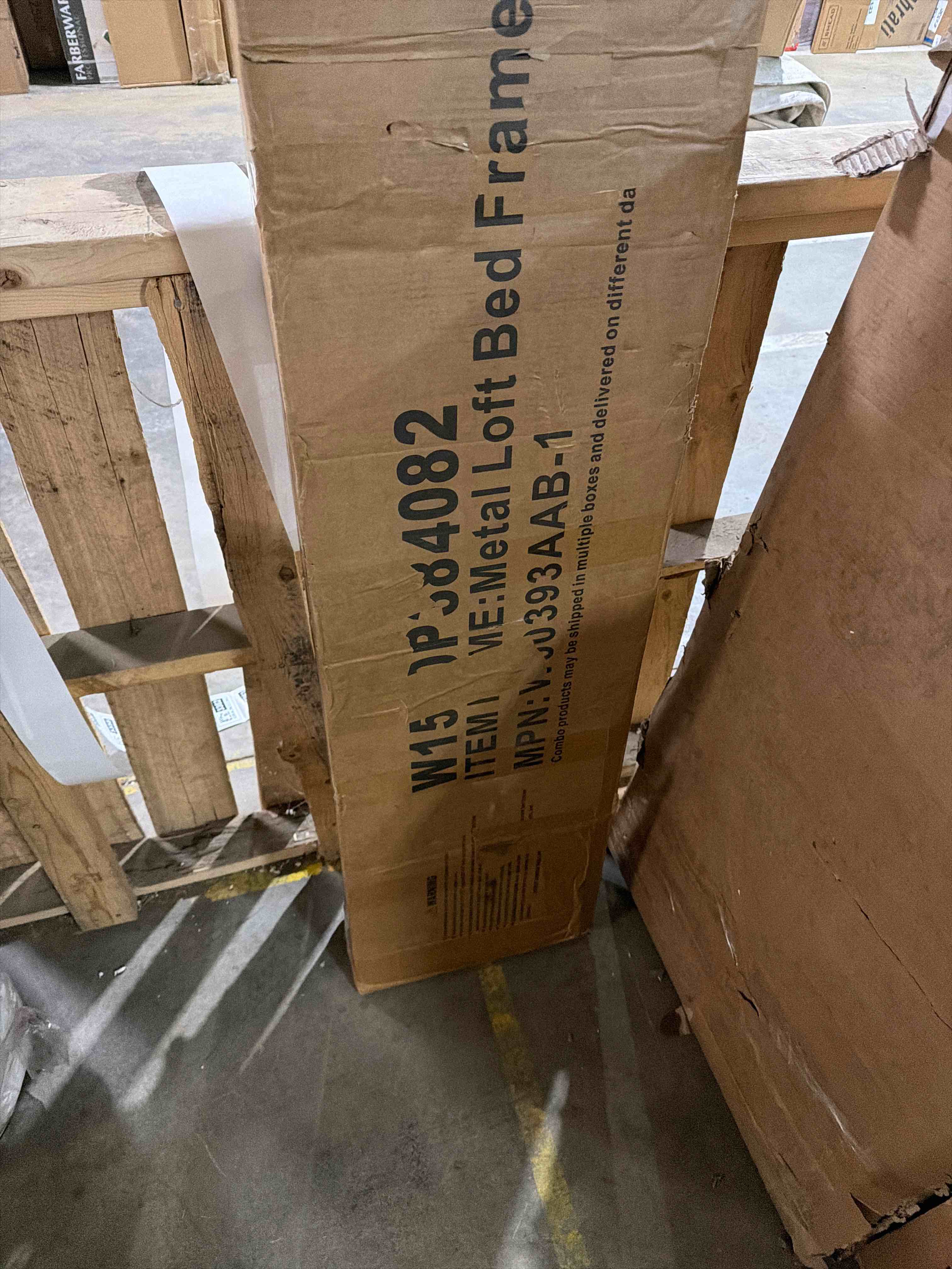 Condition photo showing New/Like New for VECELO Metal Loft Bed Twin Size, Heavy Duty Bedframe with Removable Ladder and Safety Guardrail, Space-Saving, Noise Free, No Box Spring Needed, Matte Black Matte Black Twin Loft Bed